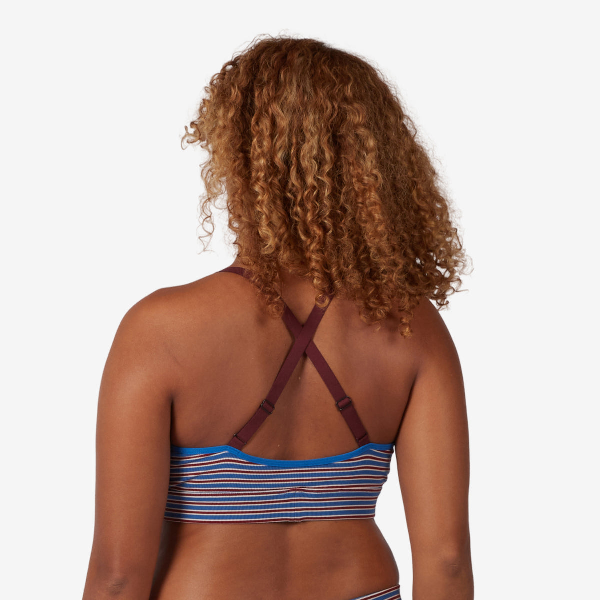 Model: Neveah is 5' 7" and wears a Medium