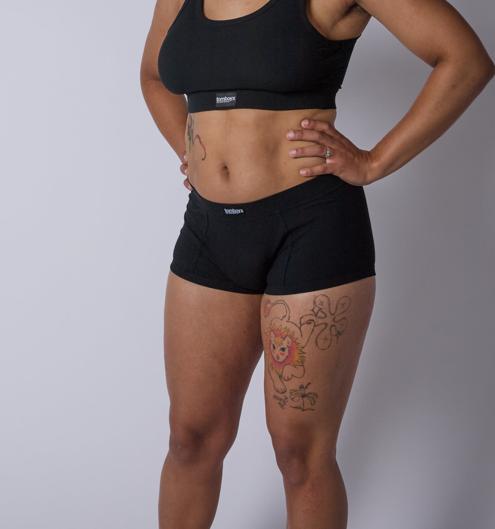 Model:Vera-Camille is 5'9" and wearing a size Medium