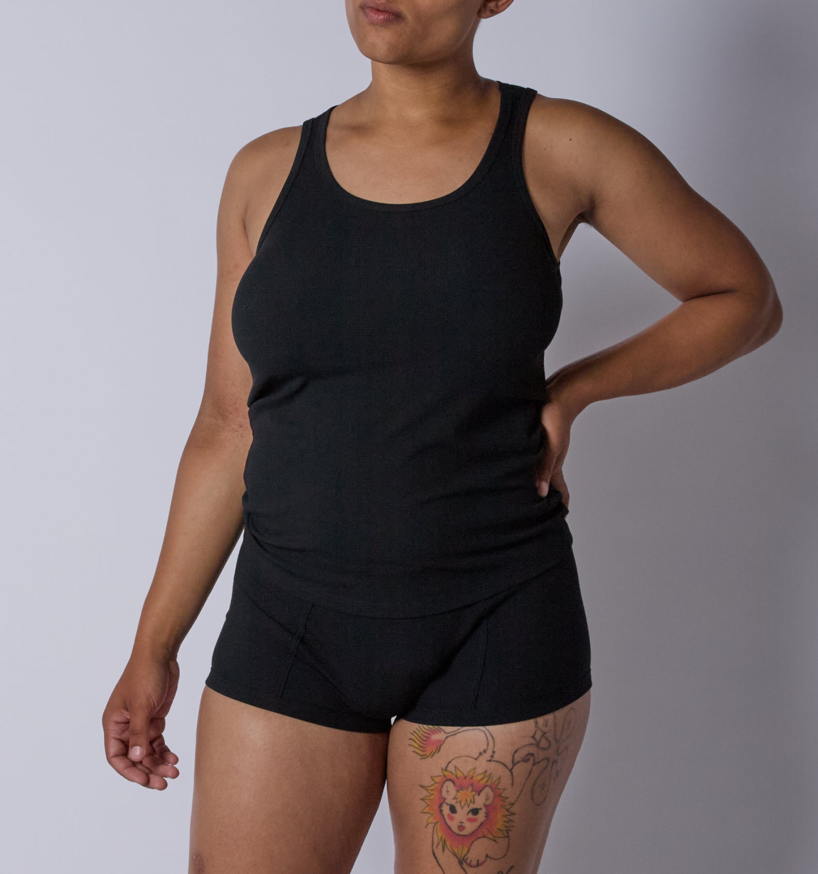 Model:Vera-Camille is 5'9" and wearing a size Medium