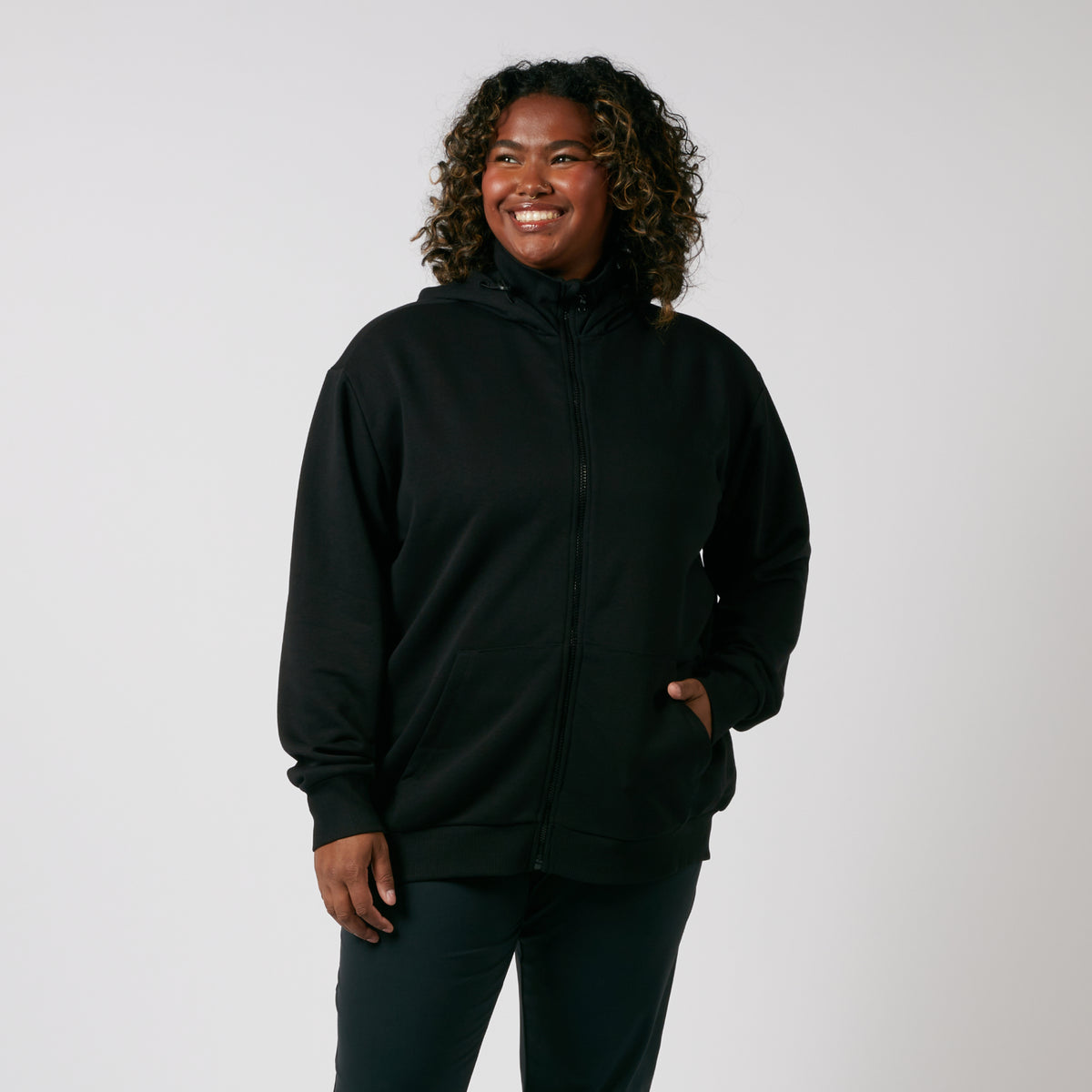Model: Maliyah is 5'7" and wears a 2X