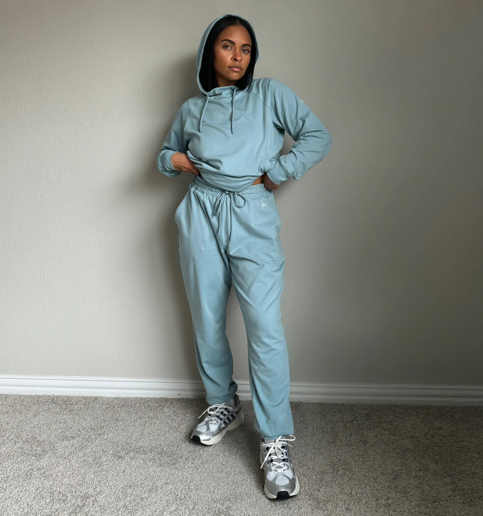 Model: Korrin is 5' and wears a medium
