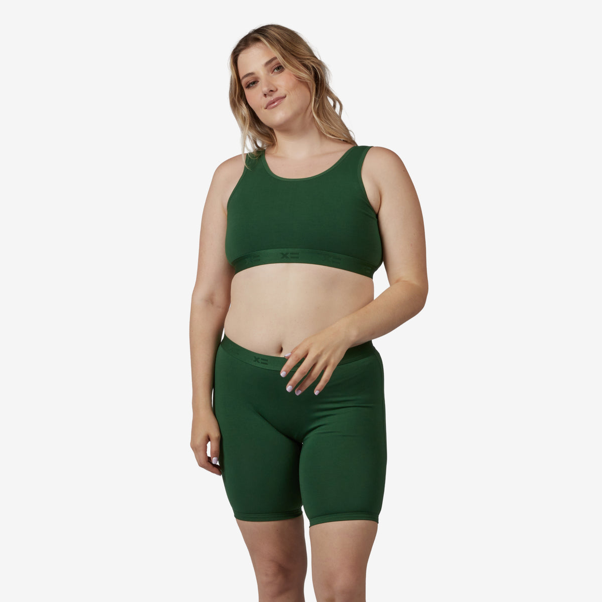 Model: Natalie is 5'11" and wears a Medium