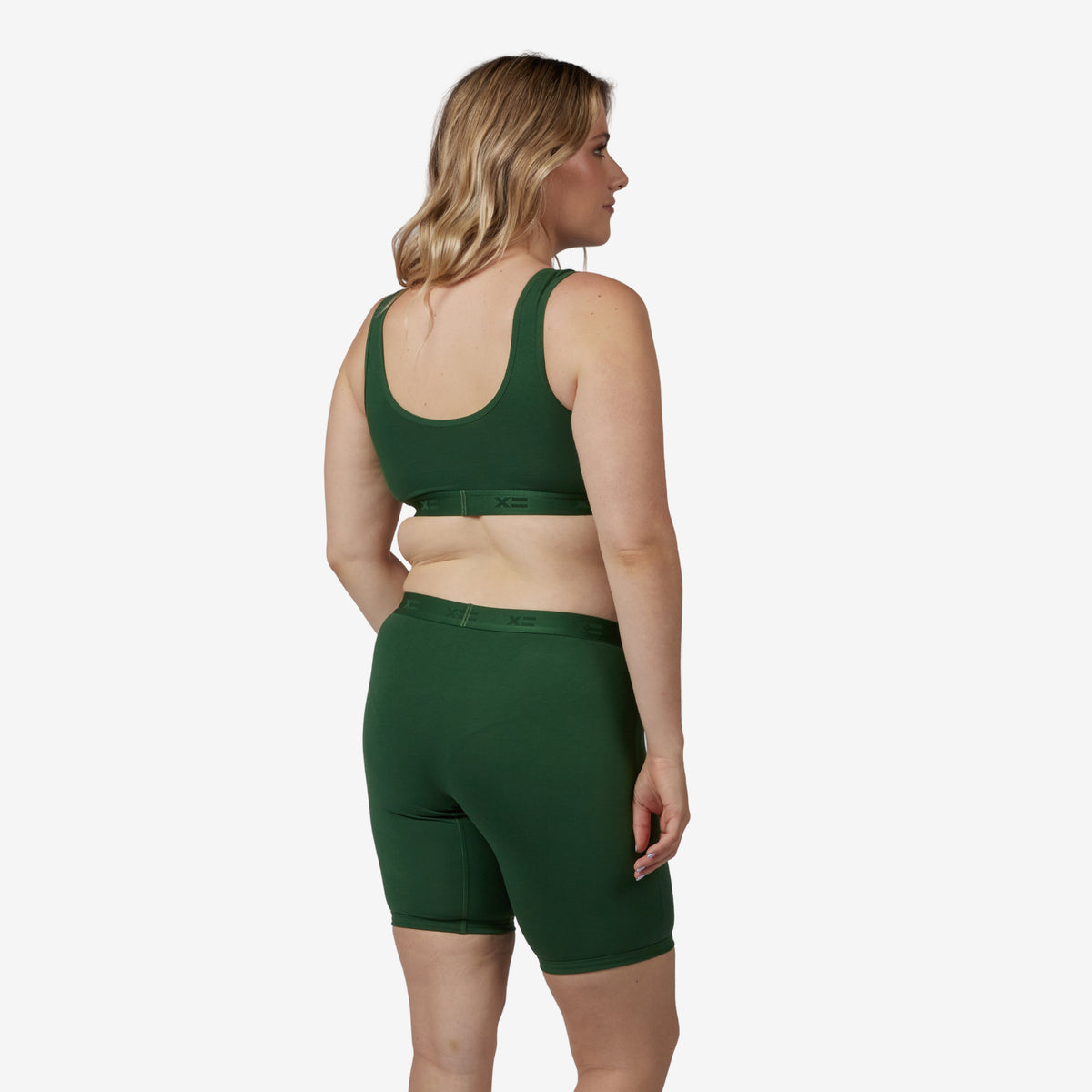 Model: Natalie is 5'11" and wears a Medium