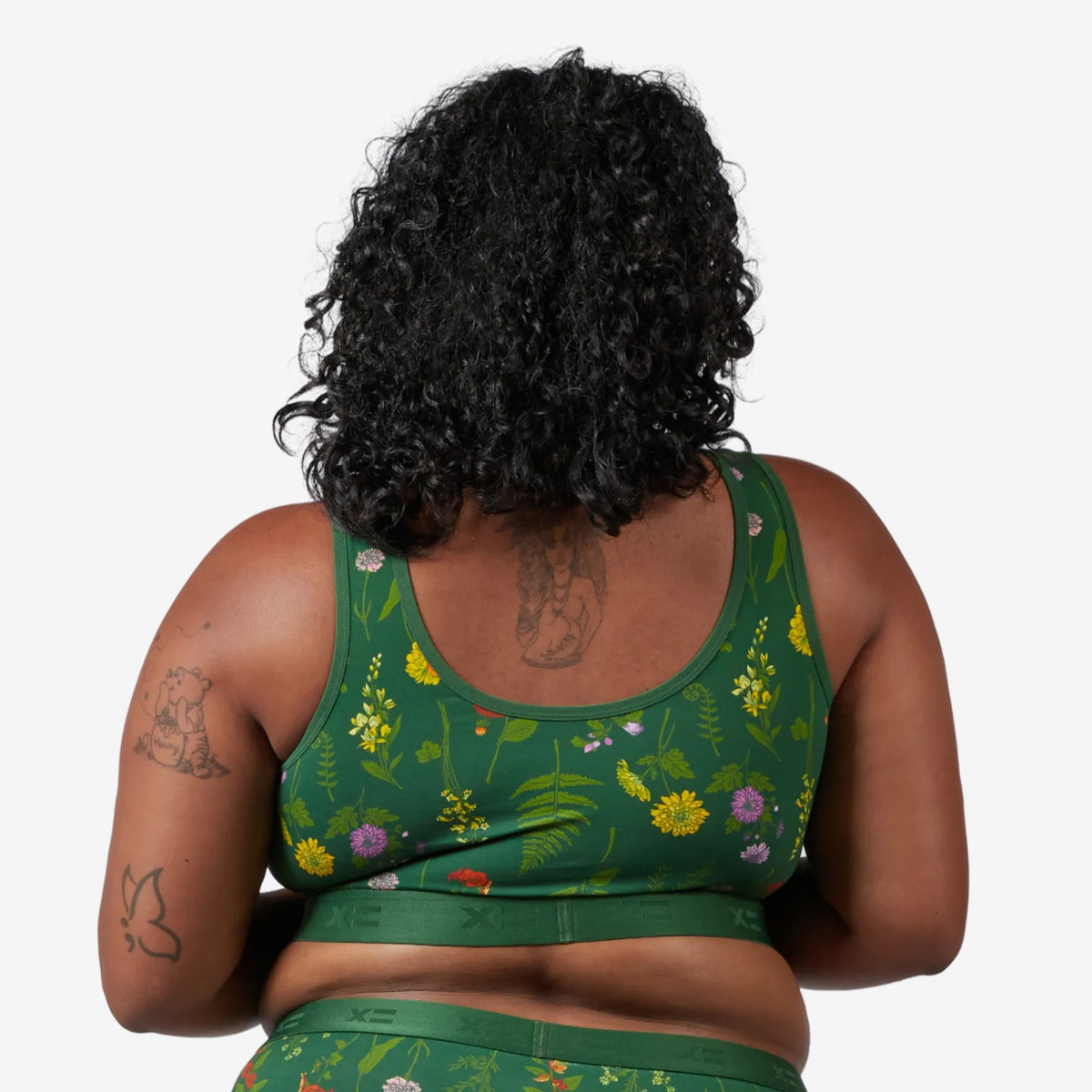 Model: Maliyah is 5'7" and wears a 2X
