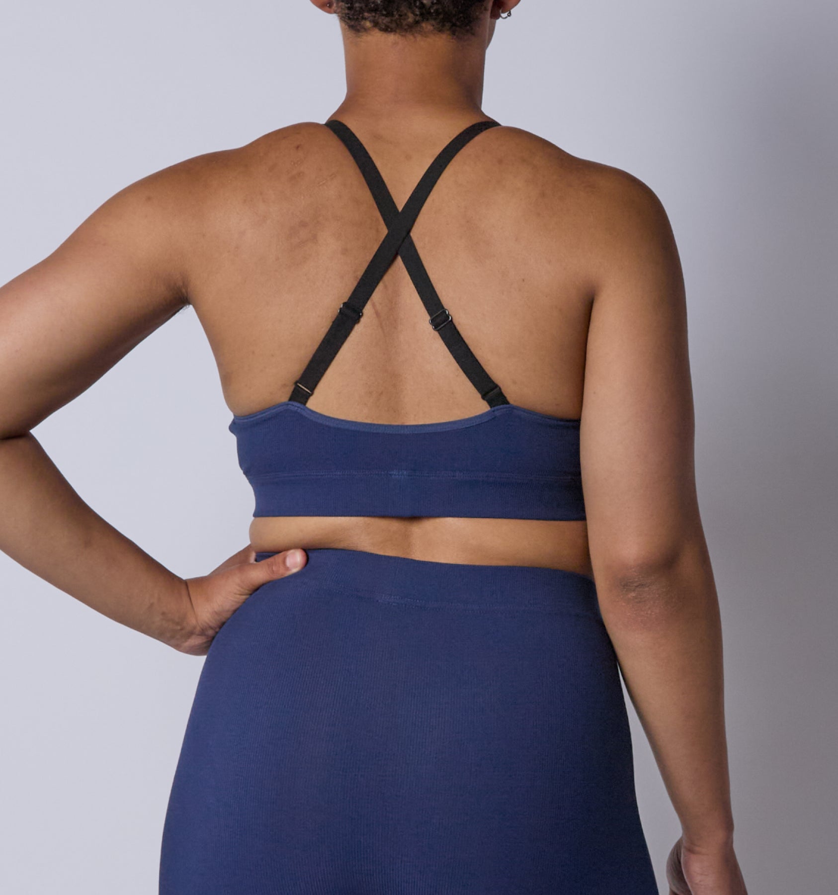 Model:Vera-Camille is 5'9" and wearing a size Medium