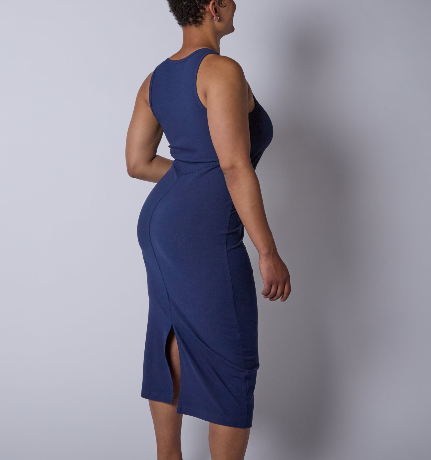 Model:Vera-Camille is 5'9" and wearing a size Medium