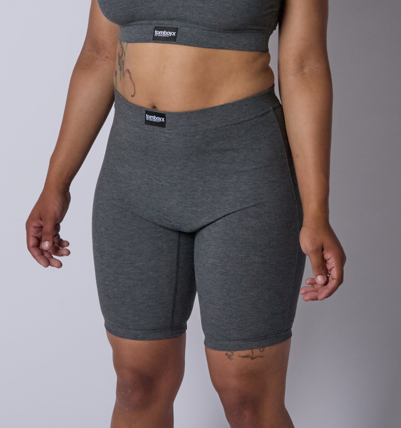 Model:Vera-Camille is 5'9" and wearing a size Medium