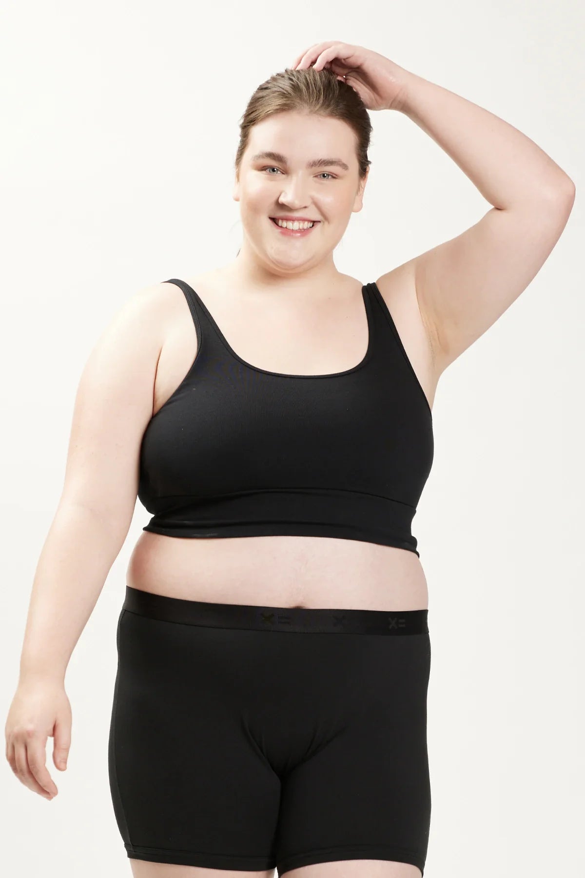 Model: Maleah is 5'8" and wears a 2x