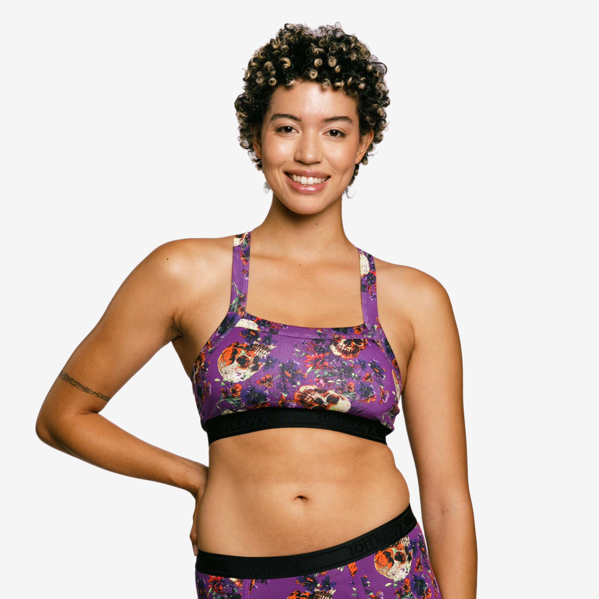 Model: Jules is 5'8" and wears a Small