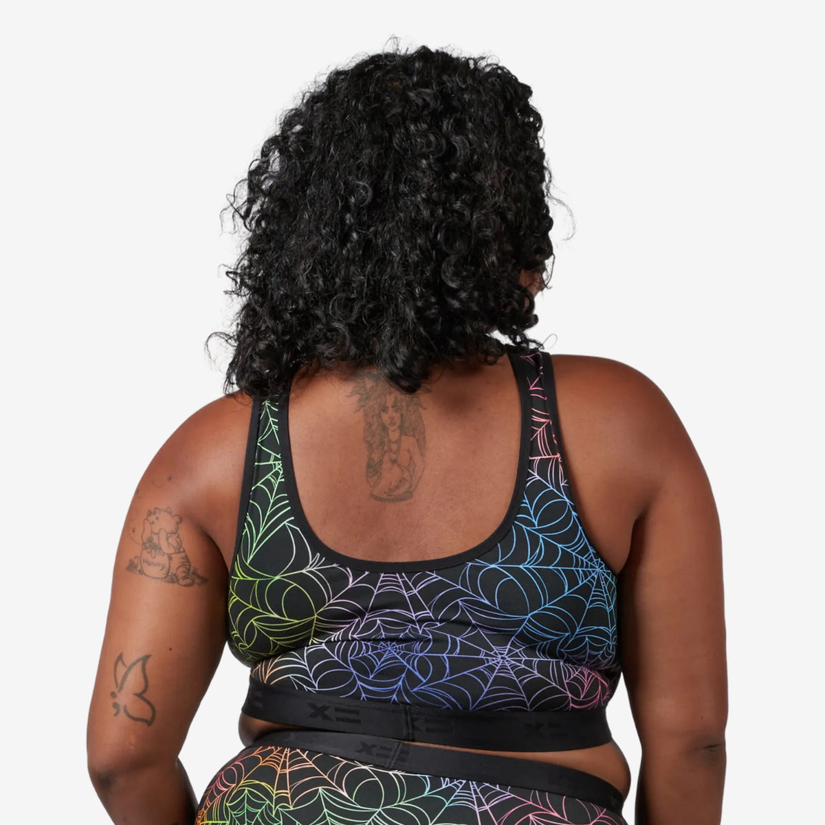 Model: Maliyah is 5'7" and wears a 2X