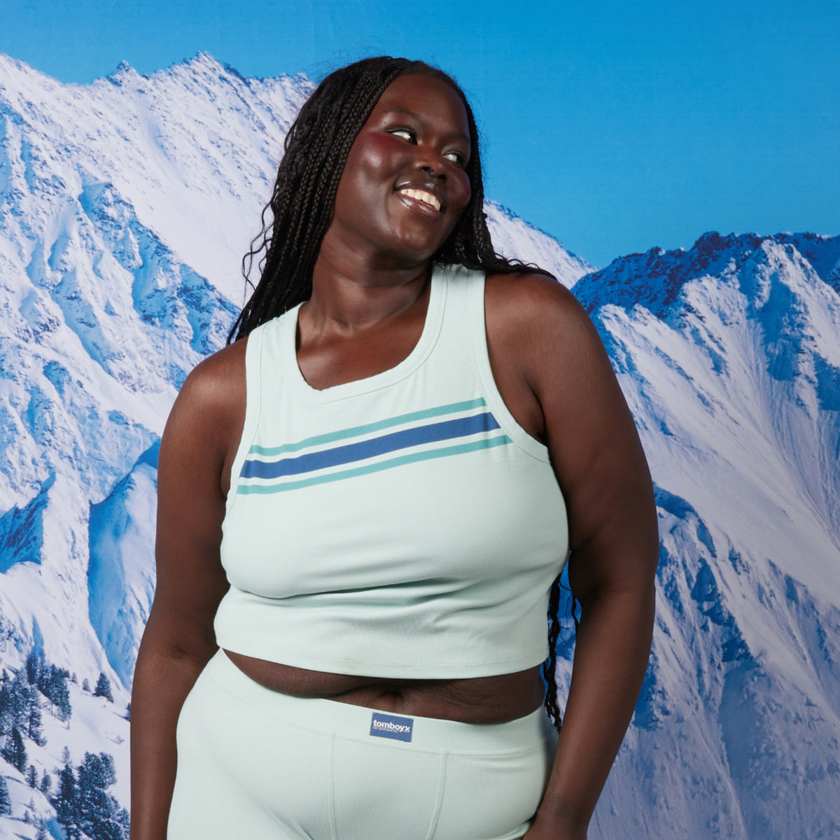 Model: Rachel is 5'11" and wears a 2X