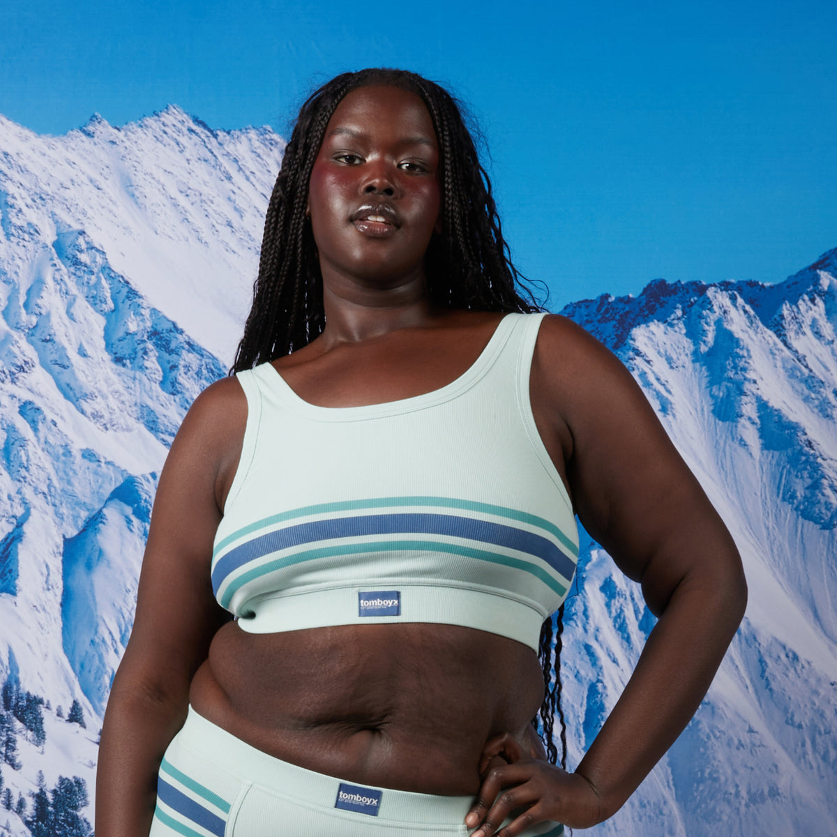 Model: Rachel is 5'11" and wears a 2X