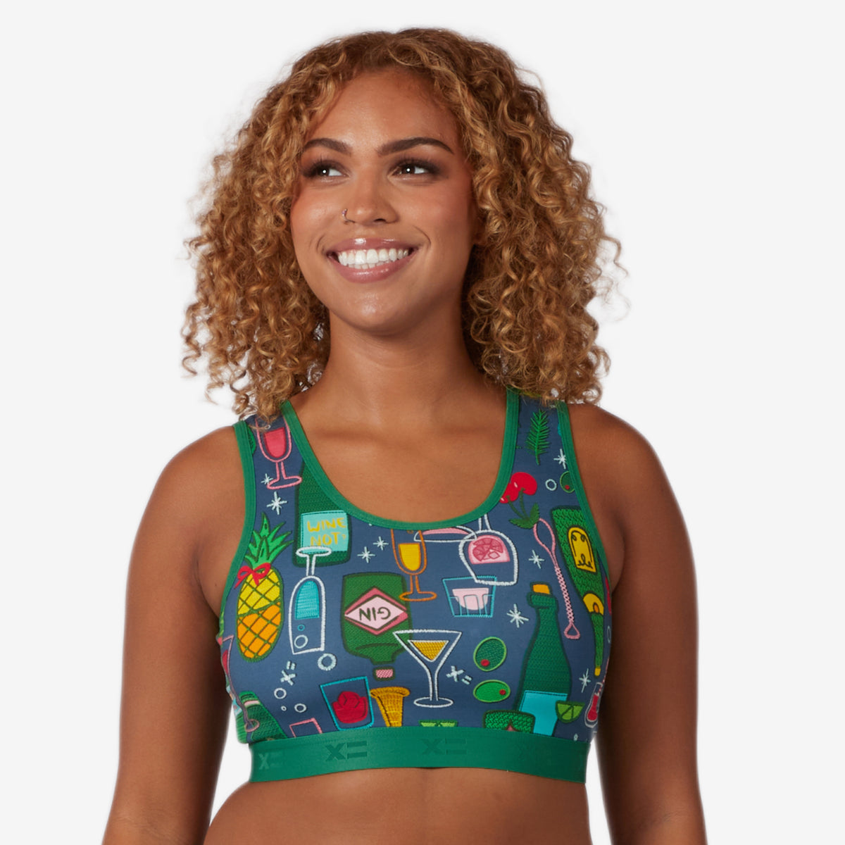 Model: Neveah is 5'7" and wears a Medium