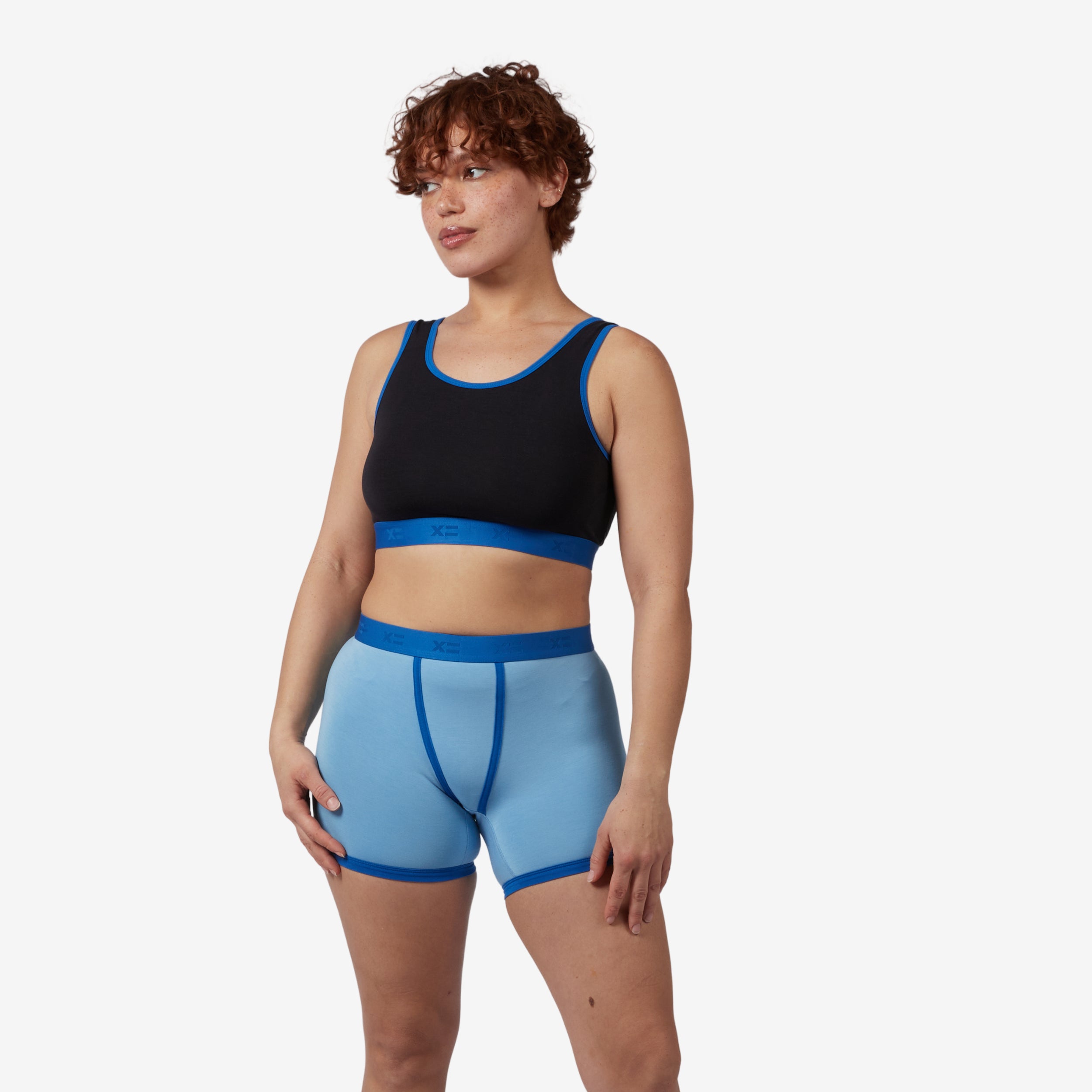 Model: Ariana is 5'7" and wears a medium