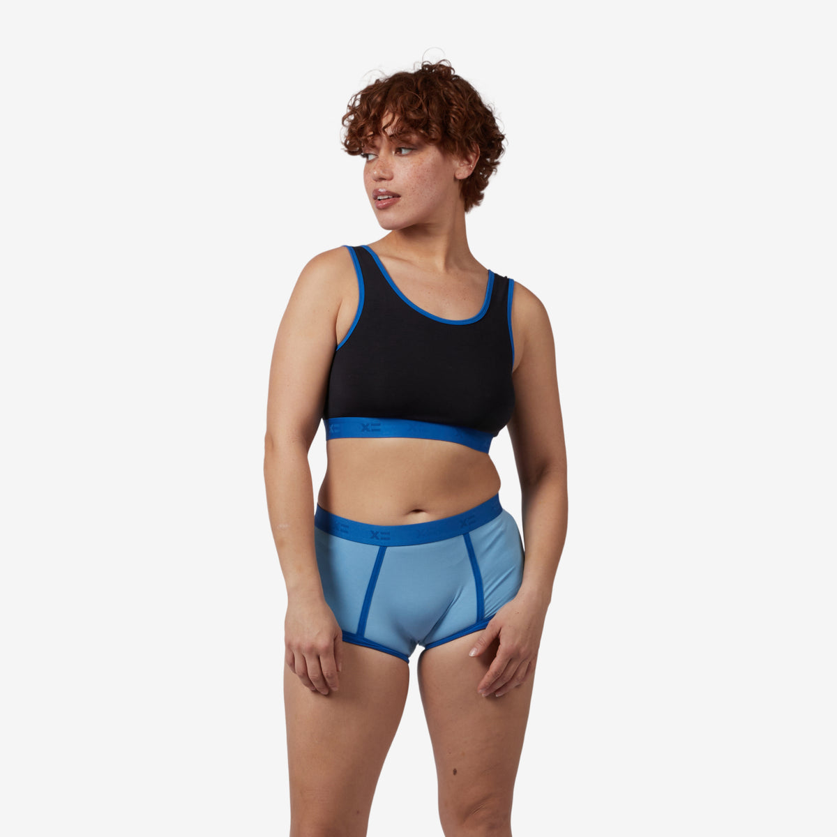Model: Ariana is 5'7" and wears a medium