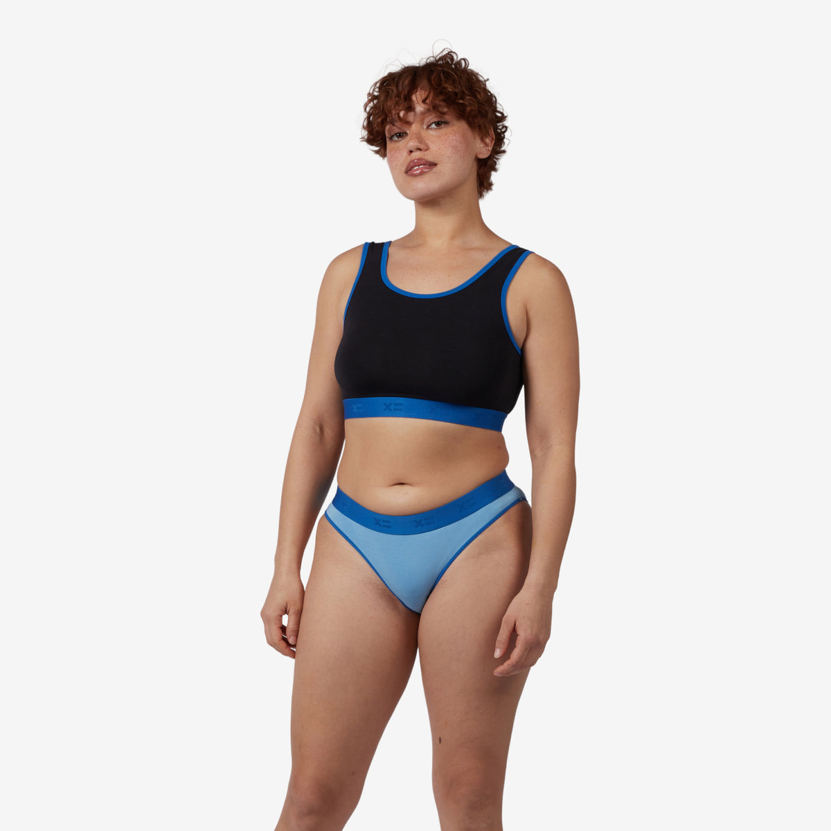 Model: Ariana is 5'7" and wears a medium