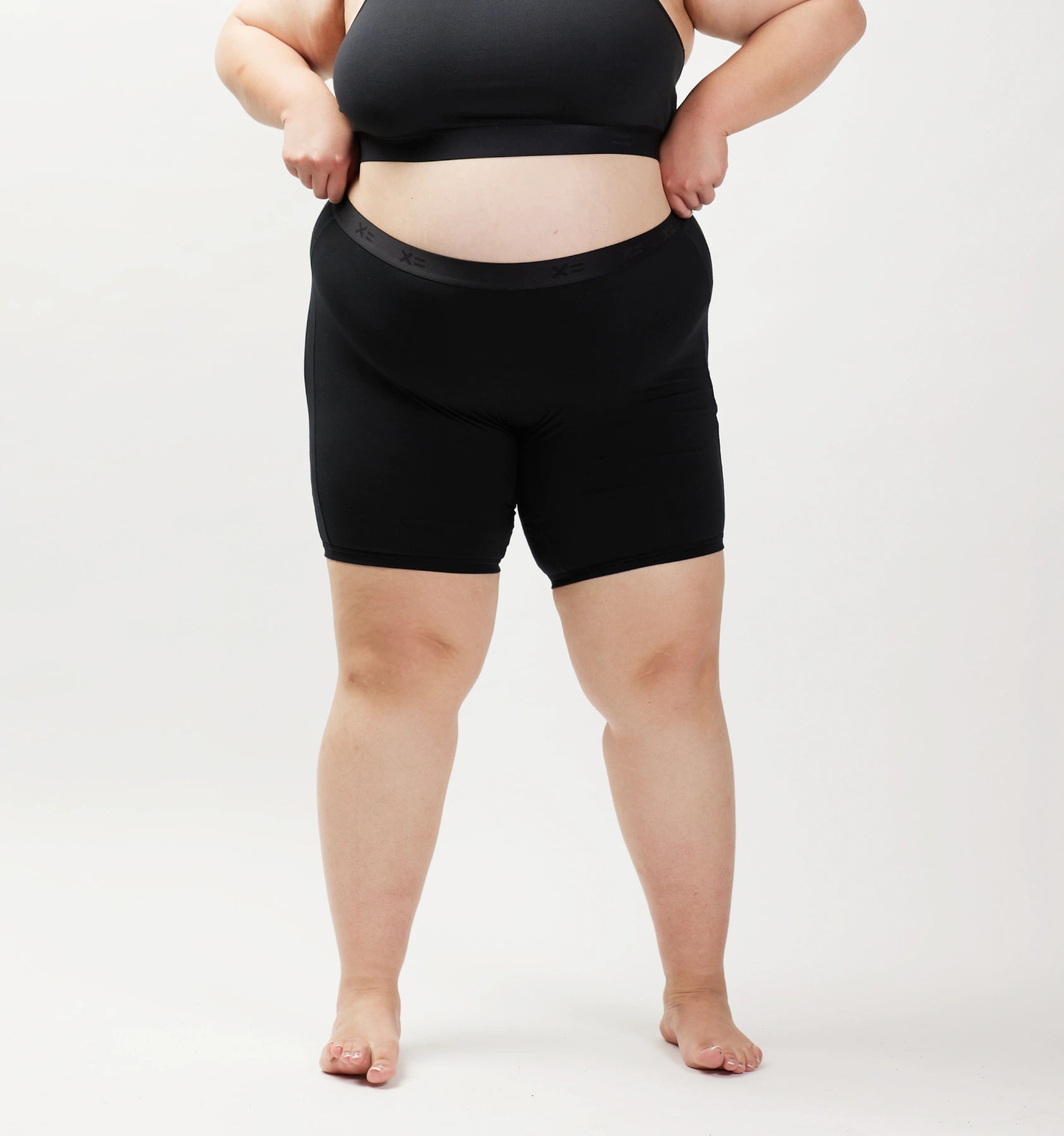 Model: Vanessa is 5'7" and wears a 2x