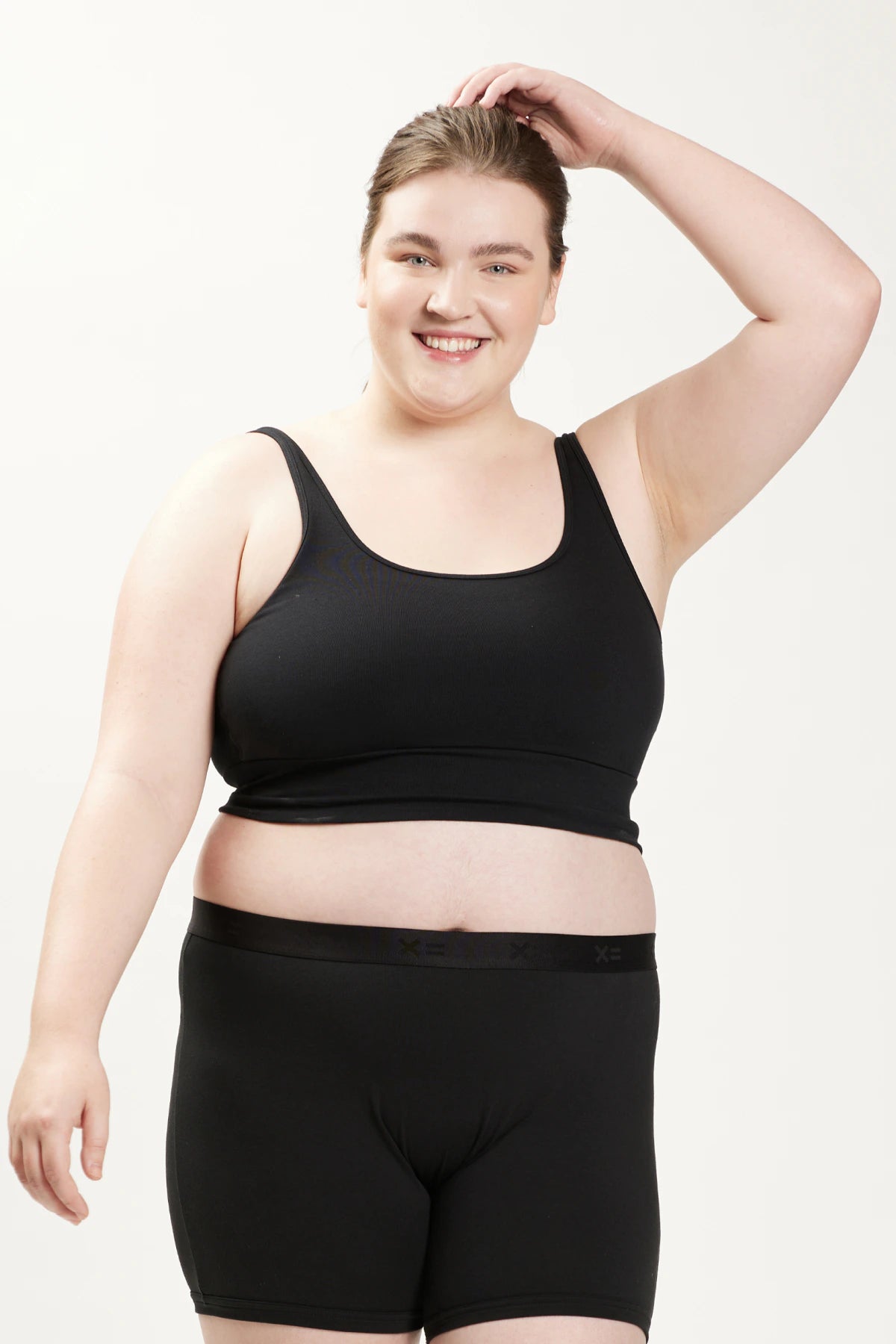 Model: Maleah is 5'8" and wears a 2x
