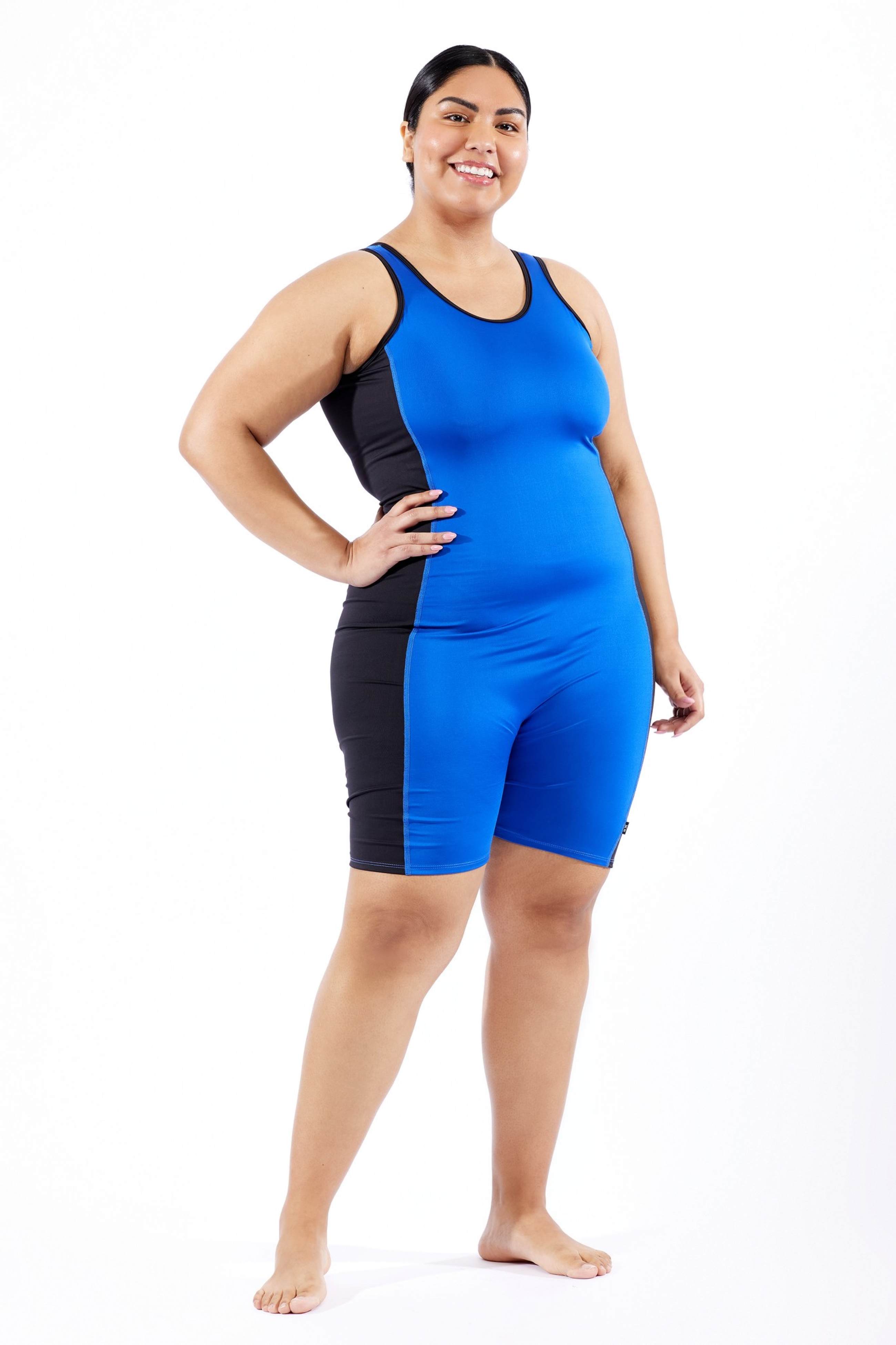 Model: Samantha is 5'8" and wears a 2x