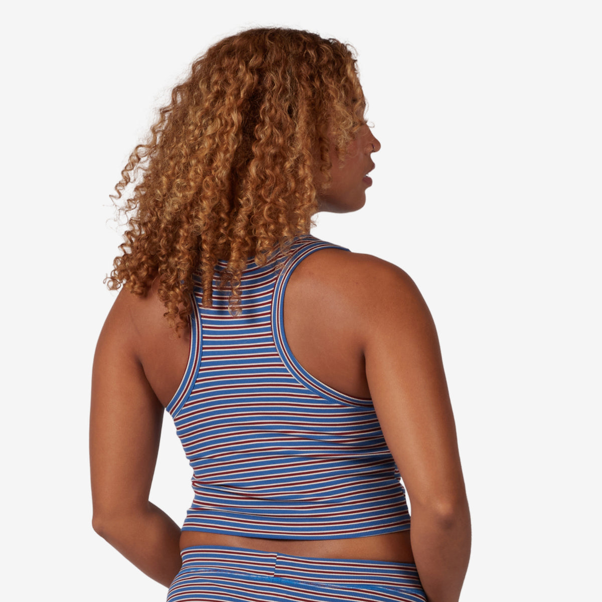 Model: Neveah is 5' 7" and wears a Medium