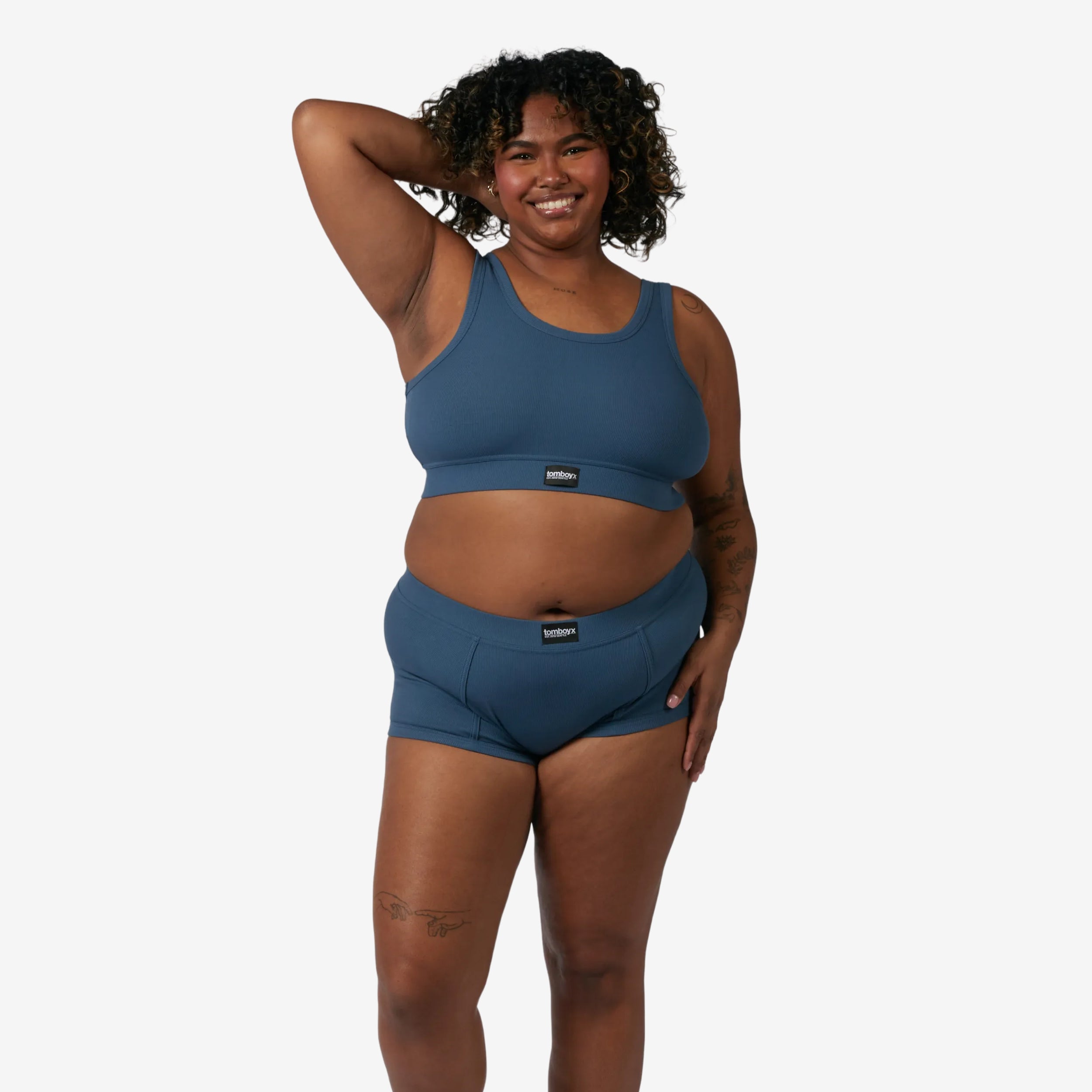 Model: Maliyah is 5'7" and wears a 2X