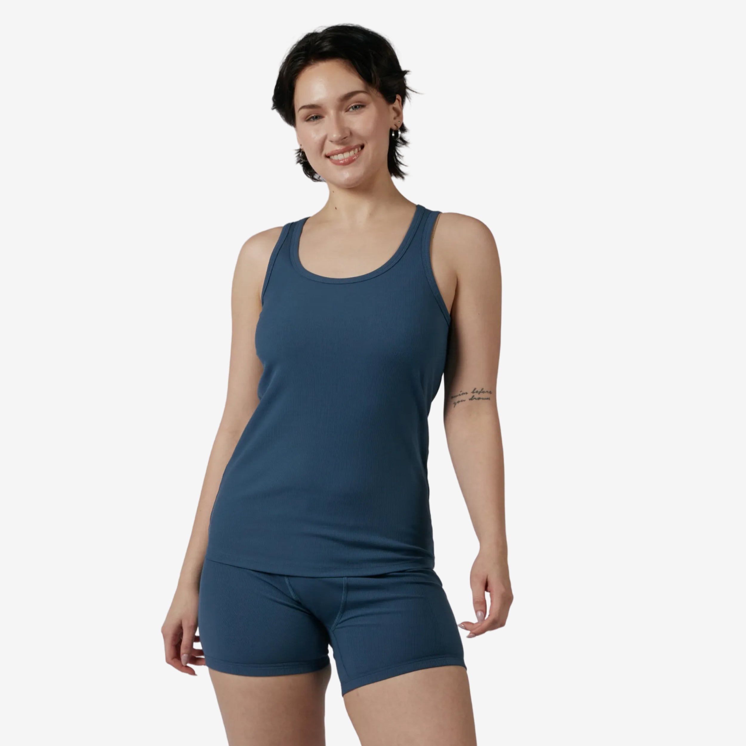 Model: Avery is 5'9" and wears a Medium