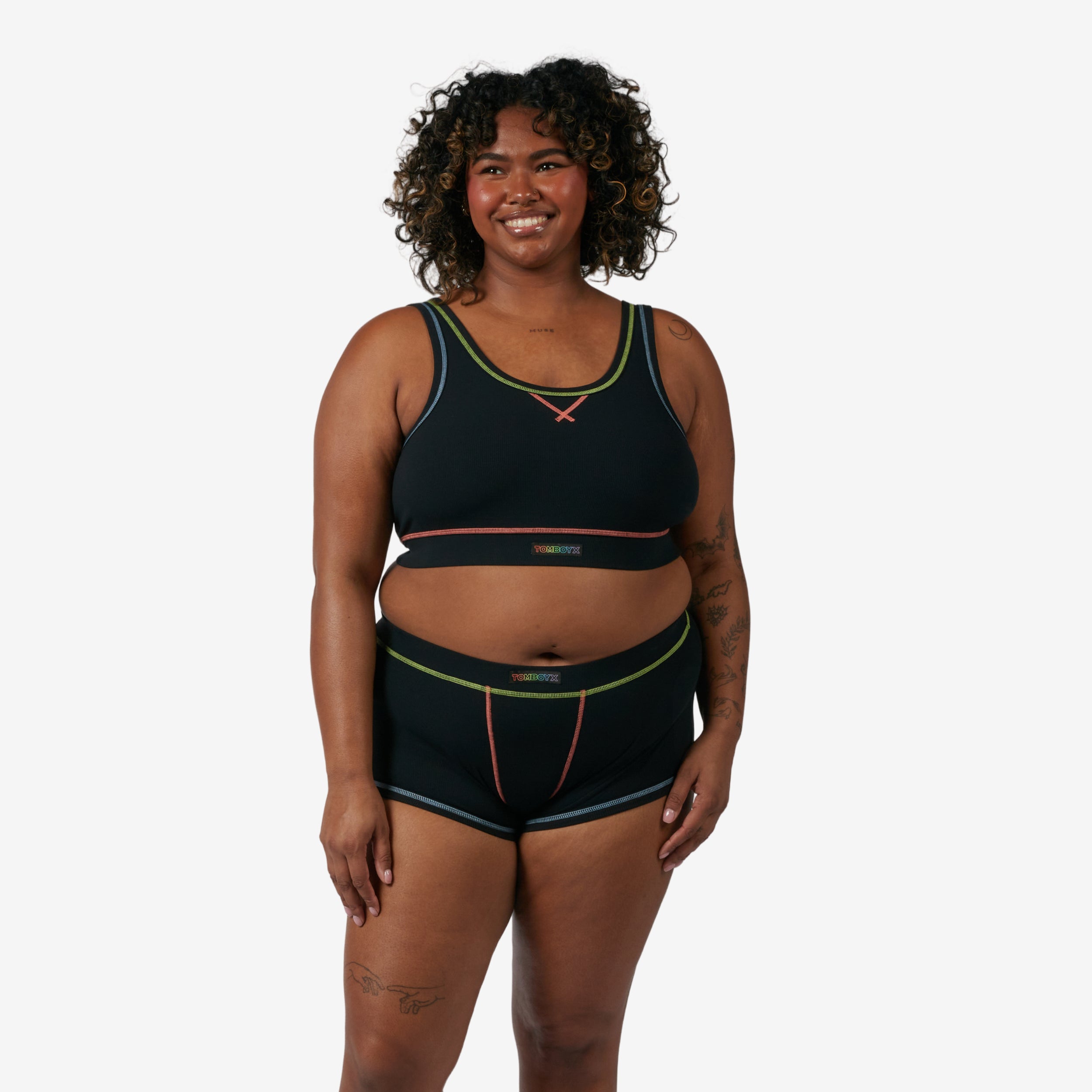 Model: Maliyah is 5'7" and wears a 2X