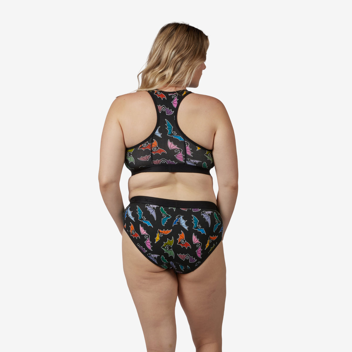 Model: Natalie is 5'11" and wears a Medium