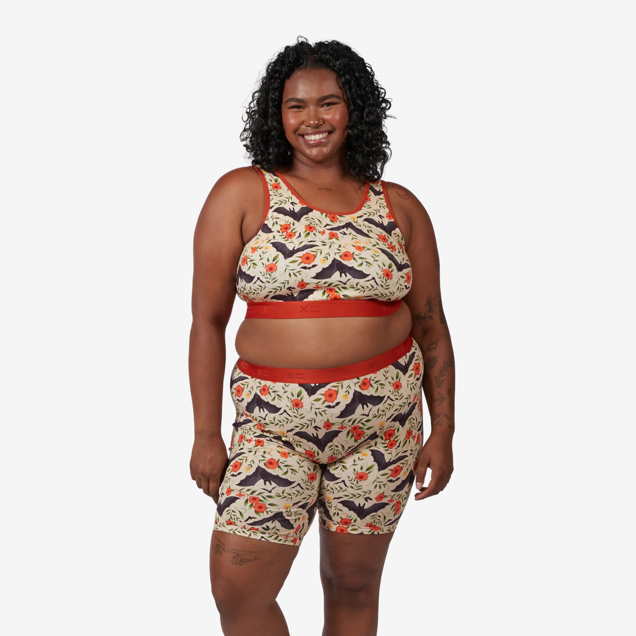 Model: Maliyah is 5'7" and wears a 2X