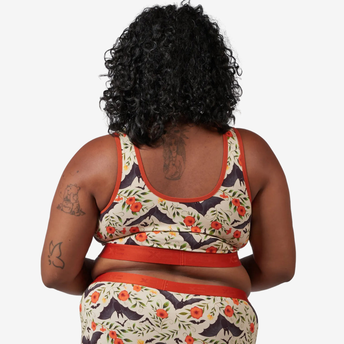 Model: Maliyah is 5'7" and wears a 2X