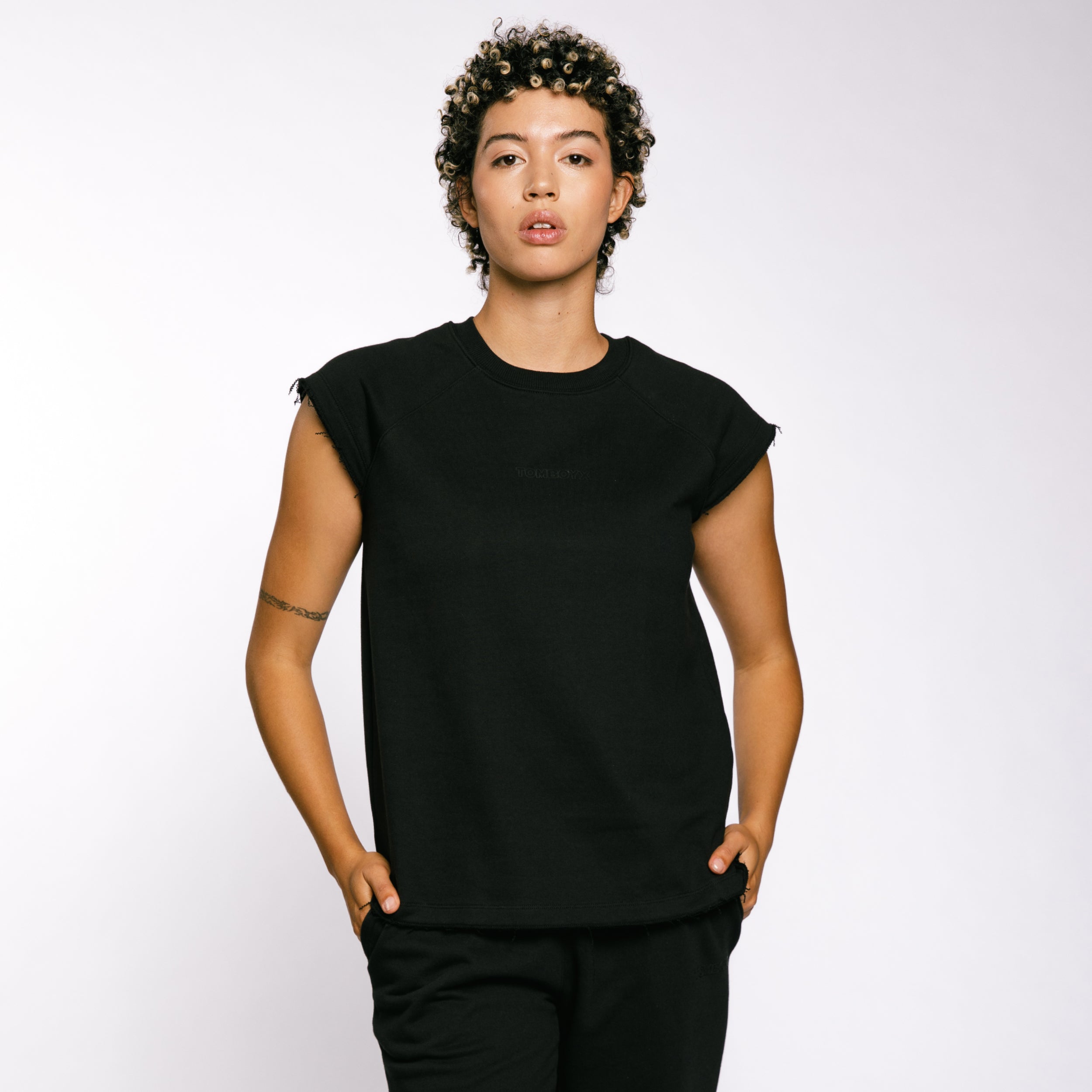 Model: Jules is 5'8" and wears a Small