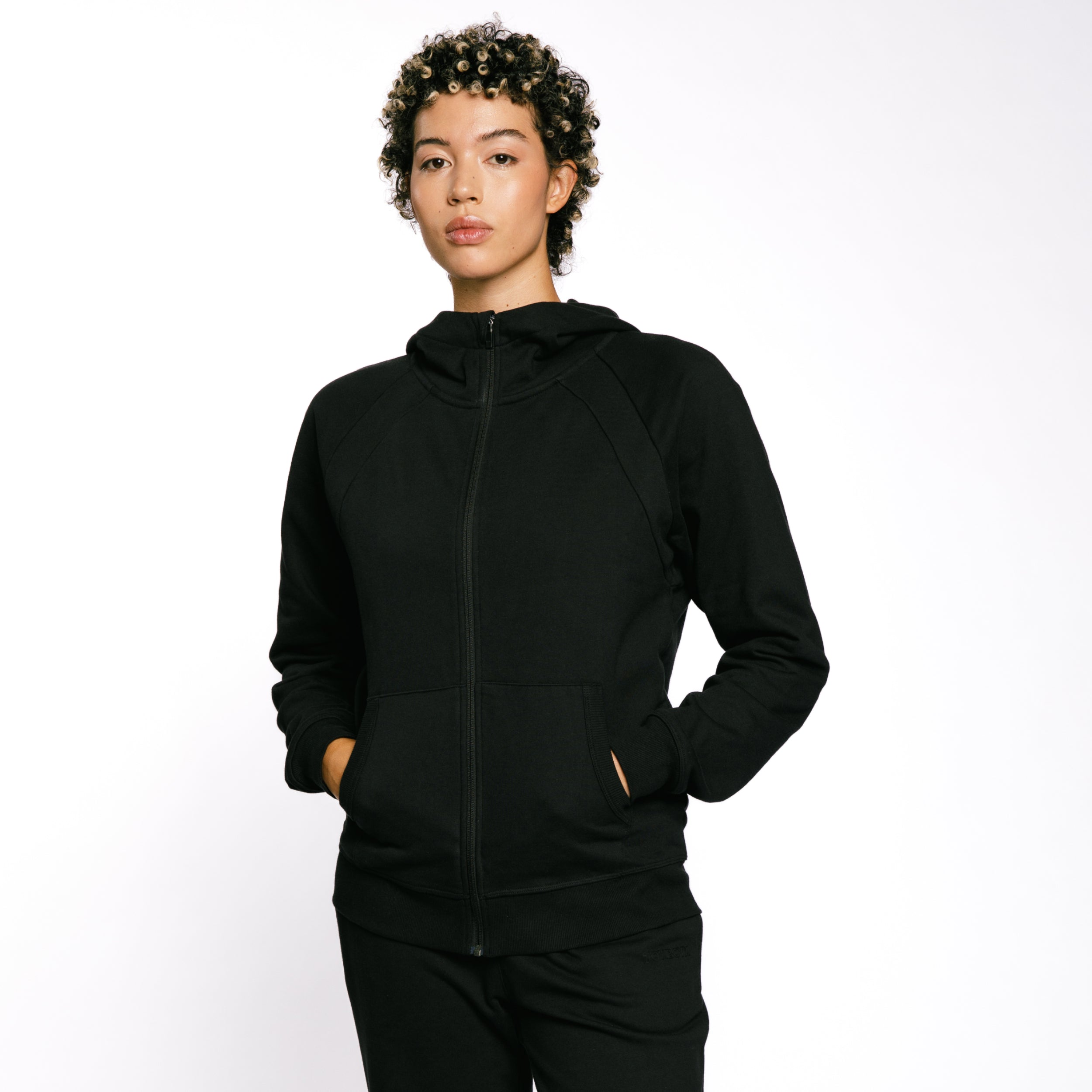 Model: Jules is 5'8" and wears a Small