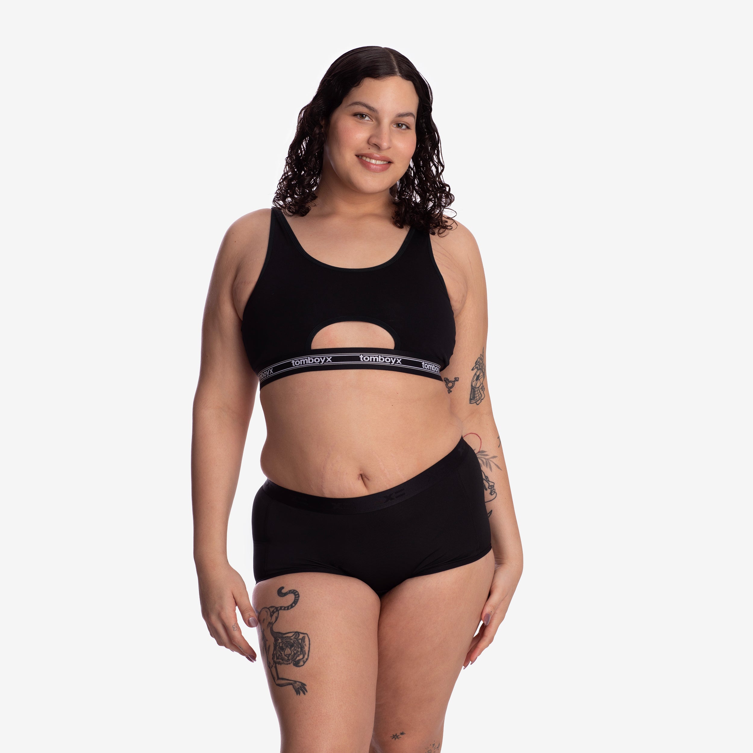 Model: Mila is 6'1" and wears an XL