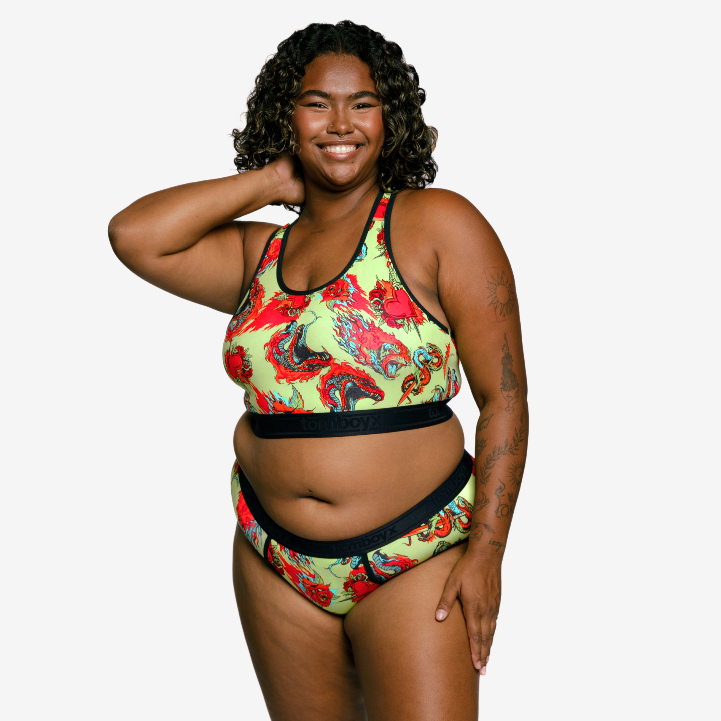 Model: Maliyah is 5'7" and wears a 2X