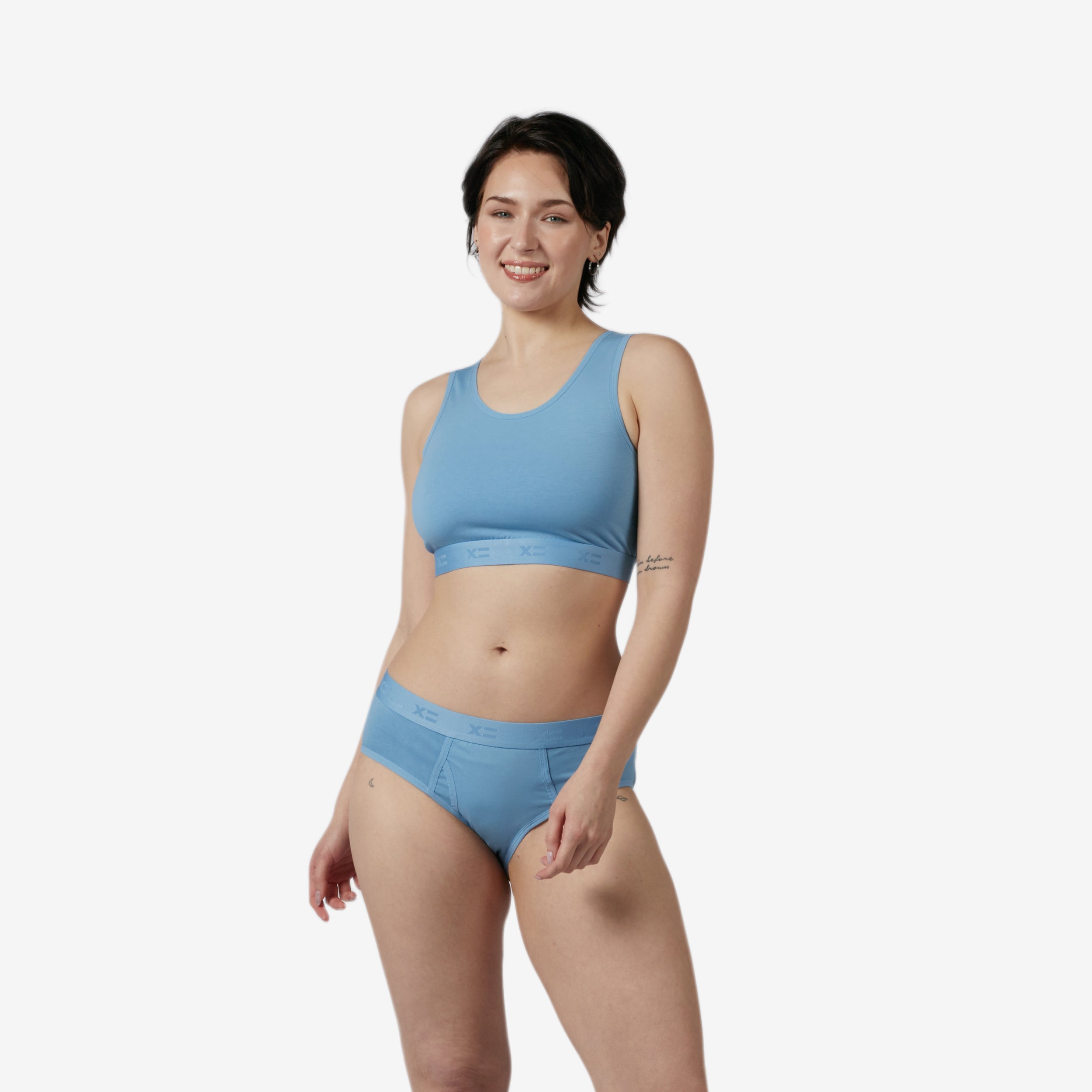 Model: Avery is 5'9" and wears a Medium