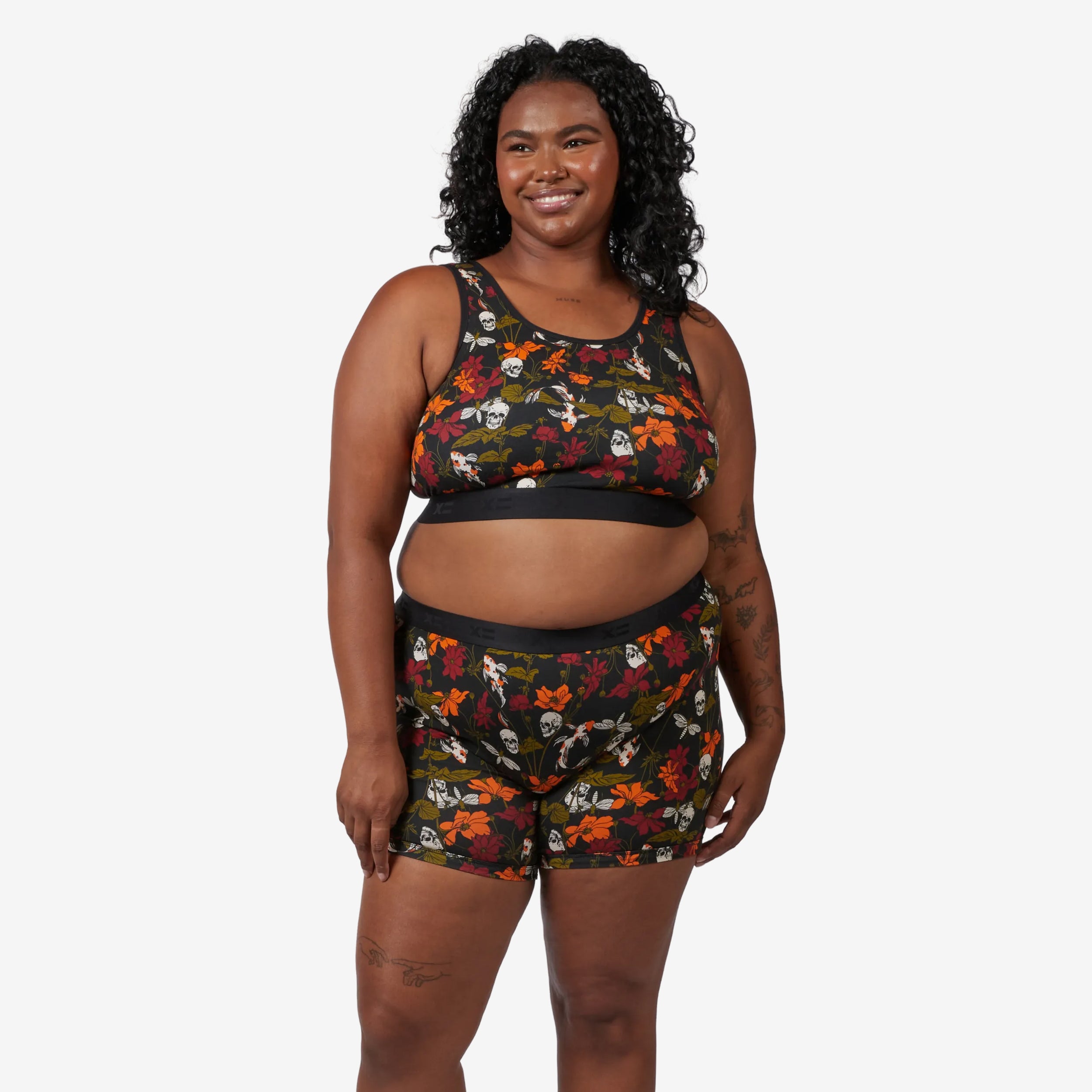 Model: Maliyah is 5'7" and wears a 2X