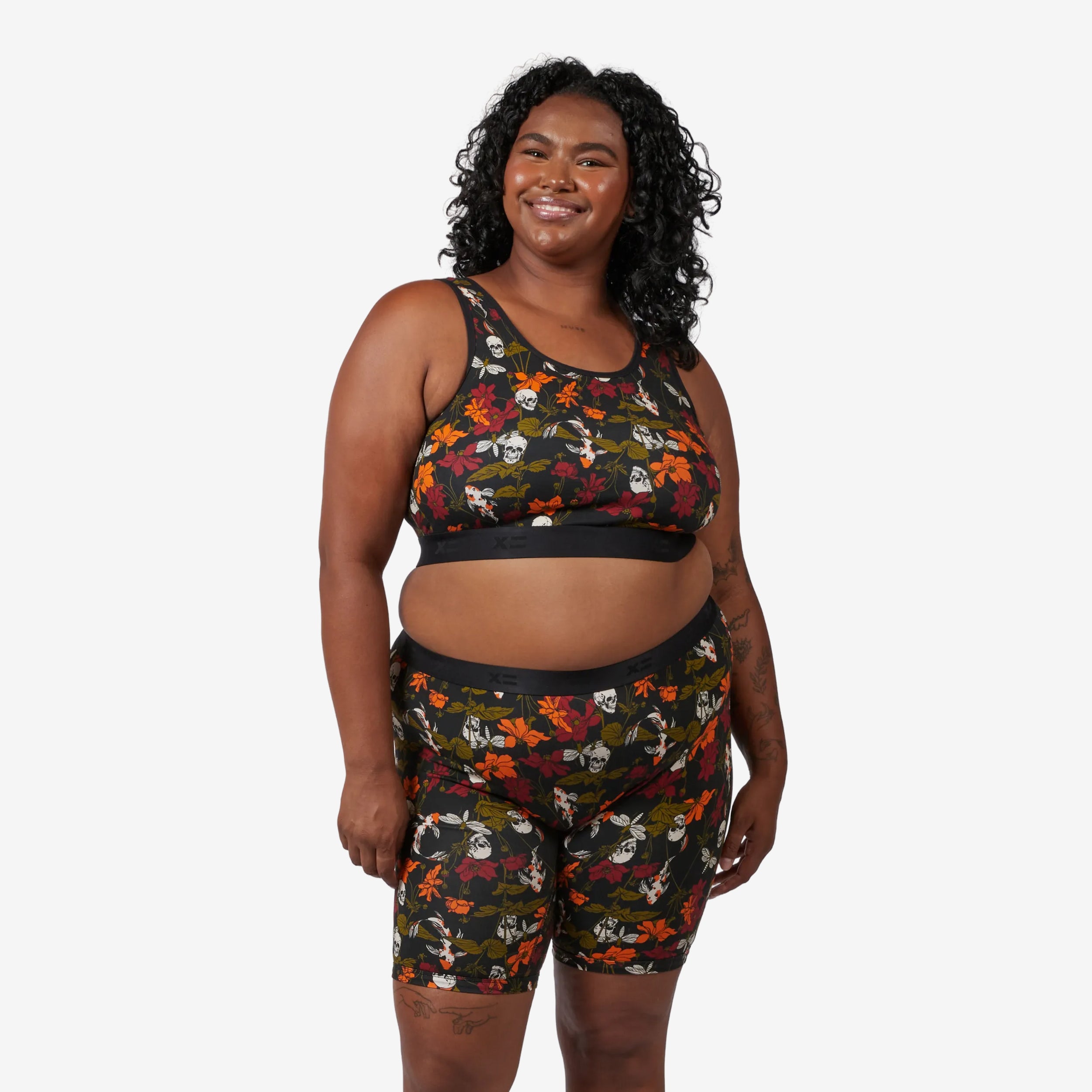 Model: Maliyah is 5'7" and wears a 2X
