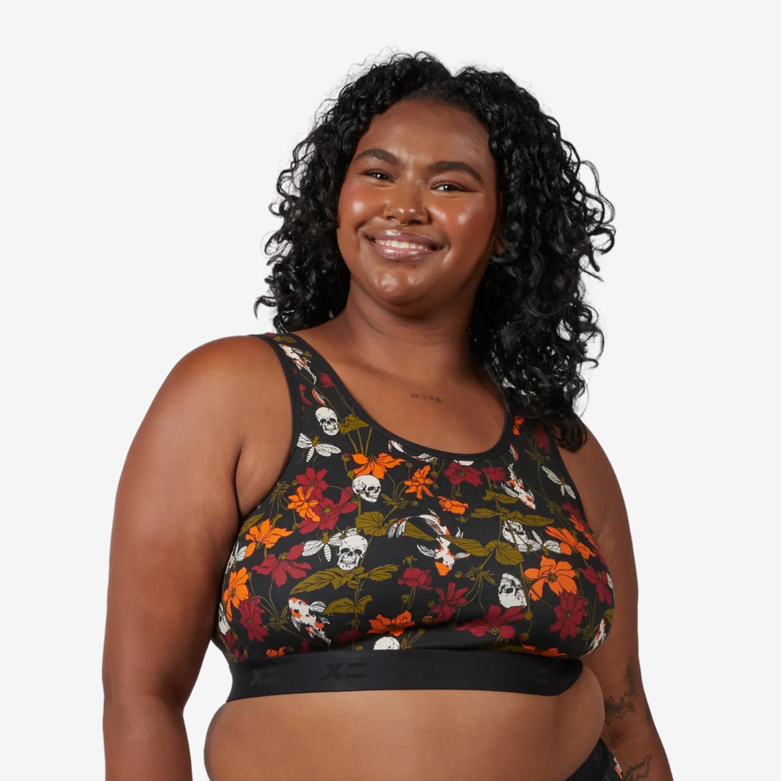 Model: Maliyah is 5'7" and wears a 2X