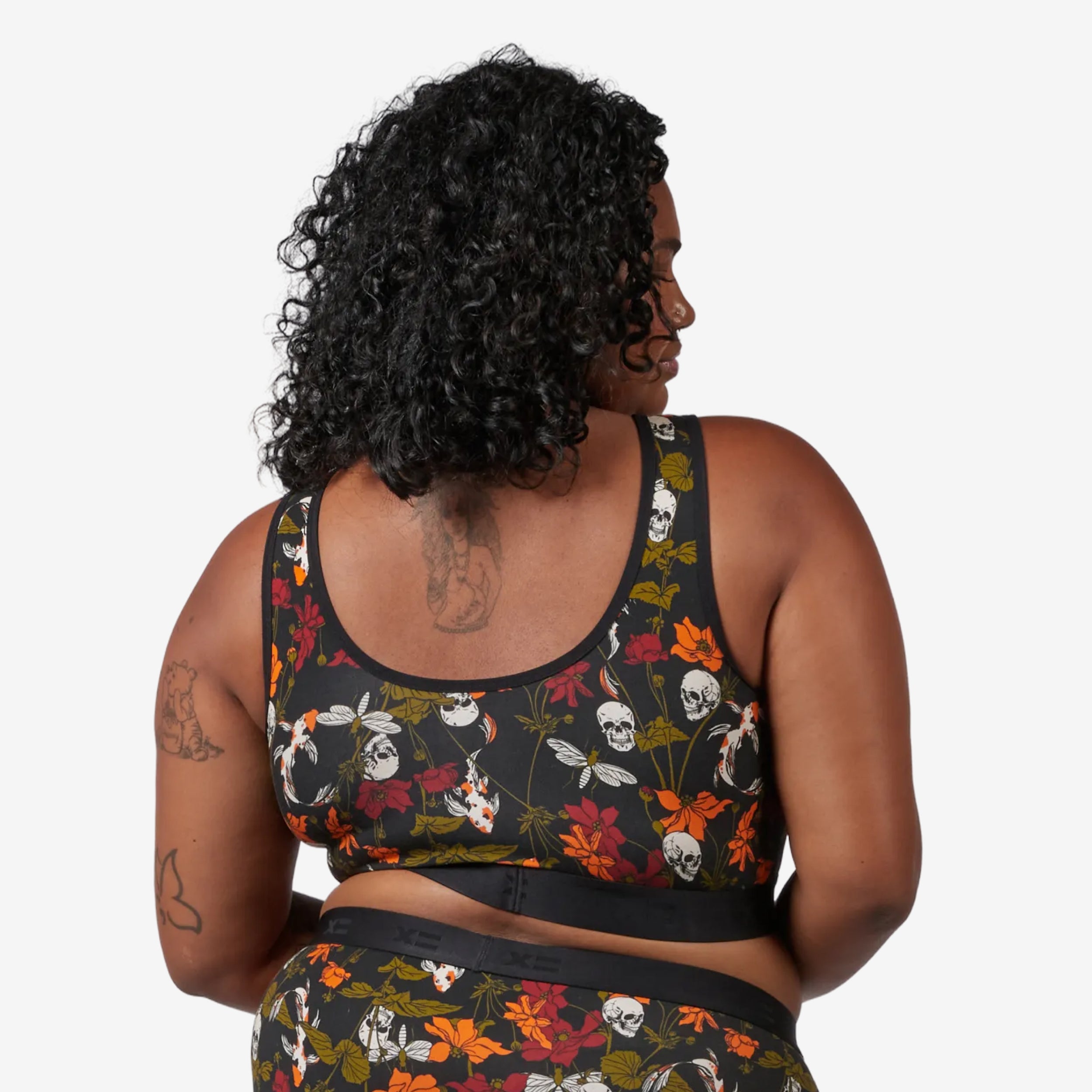 Model: Maliyah is 5'7" and wears a 2X
