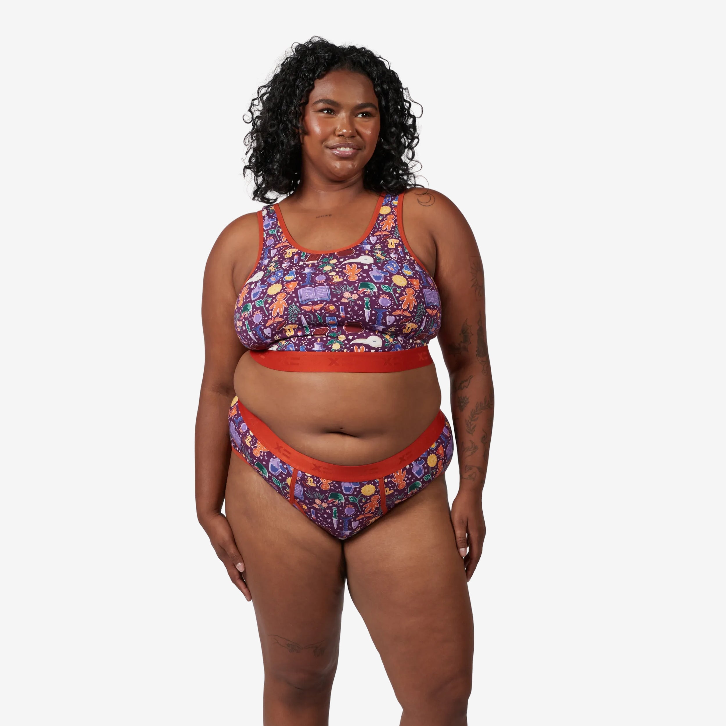 Model: Maliyah is 5'7" and wears a 2X
