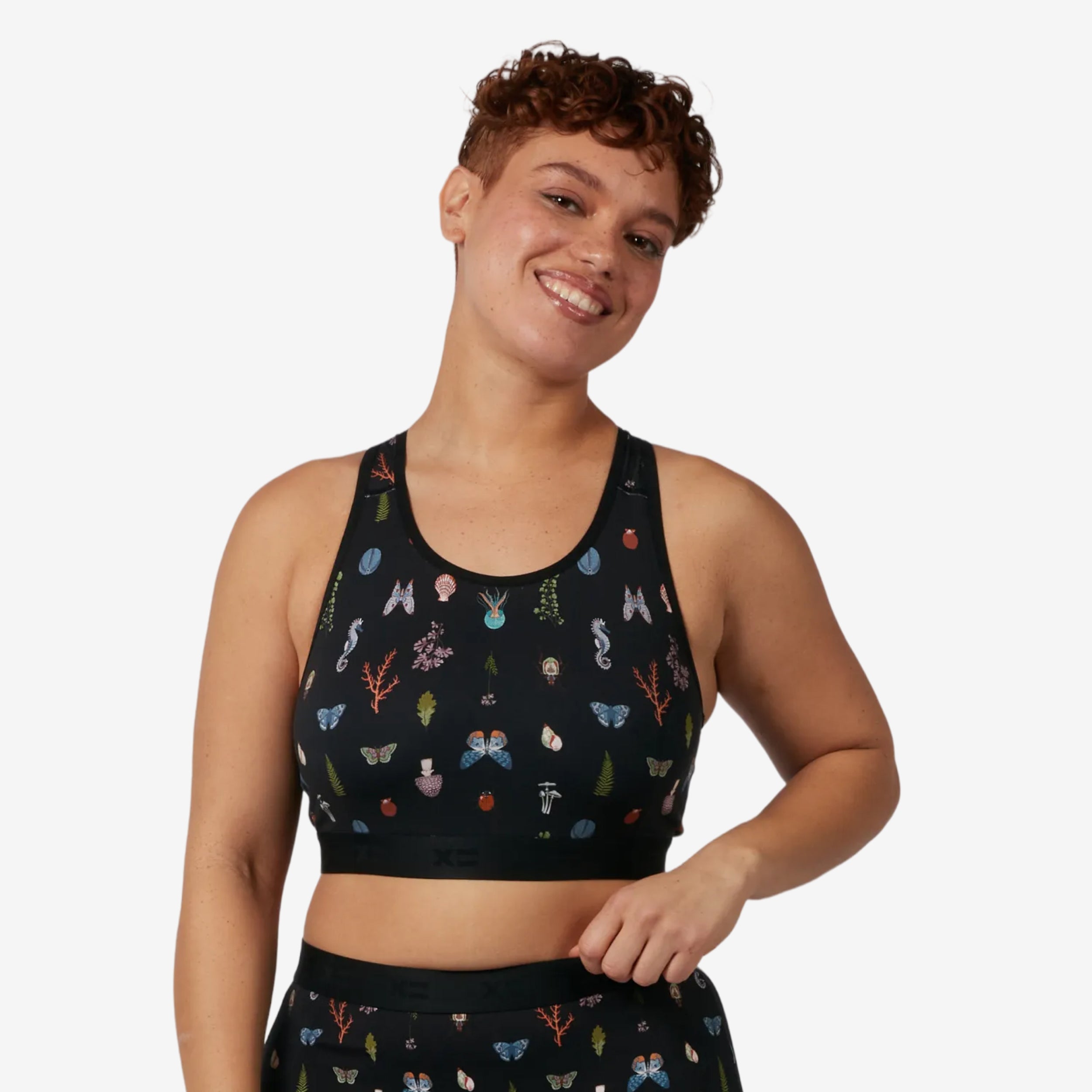 Model: Ariana is 5'7" and wears a medium