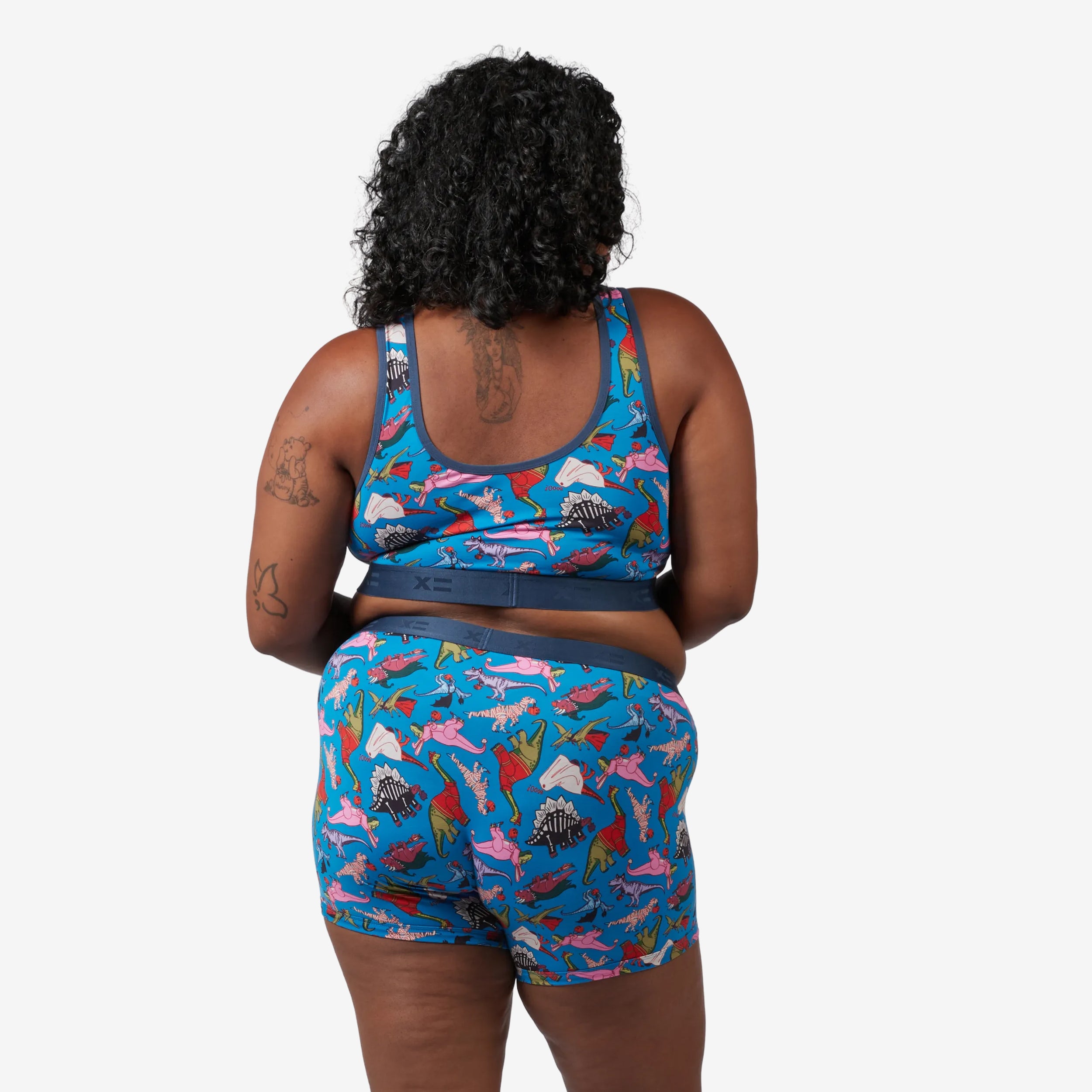 Model: Maliyah is 5'7" and wears a 2X