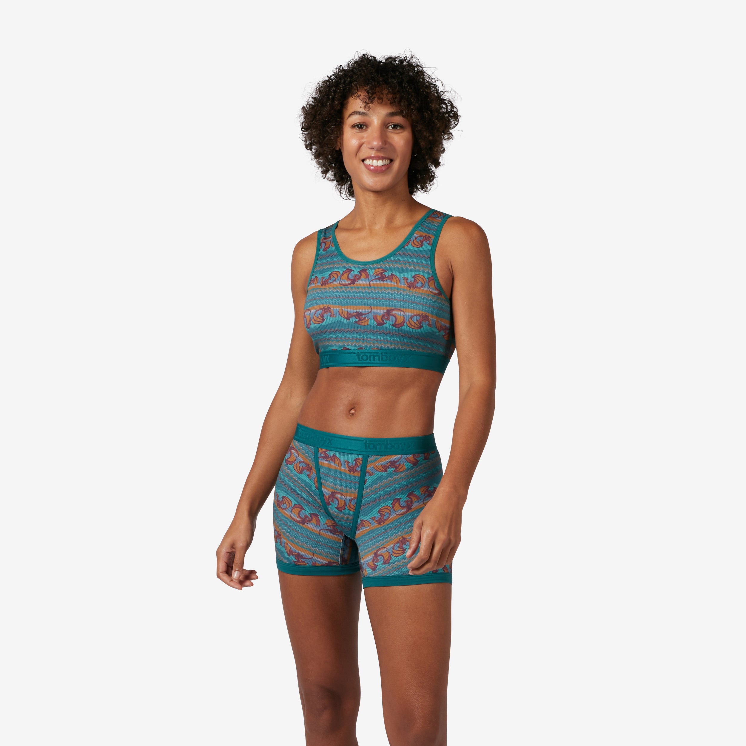 Model: Kass is 5'9" and wears a Small