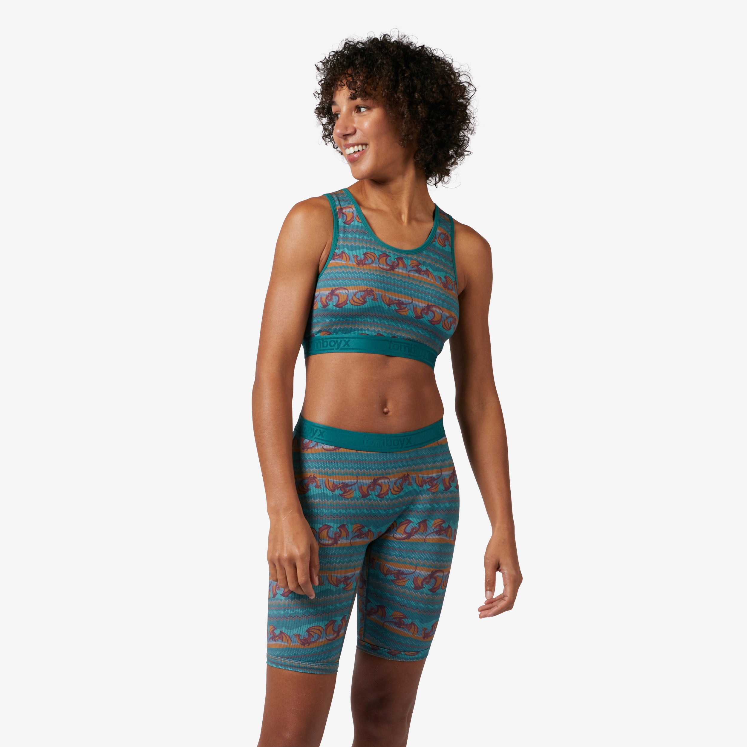 Model: Kass is 5'9" and wears a Small