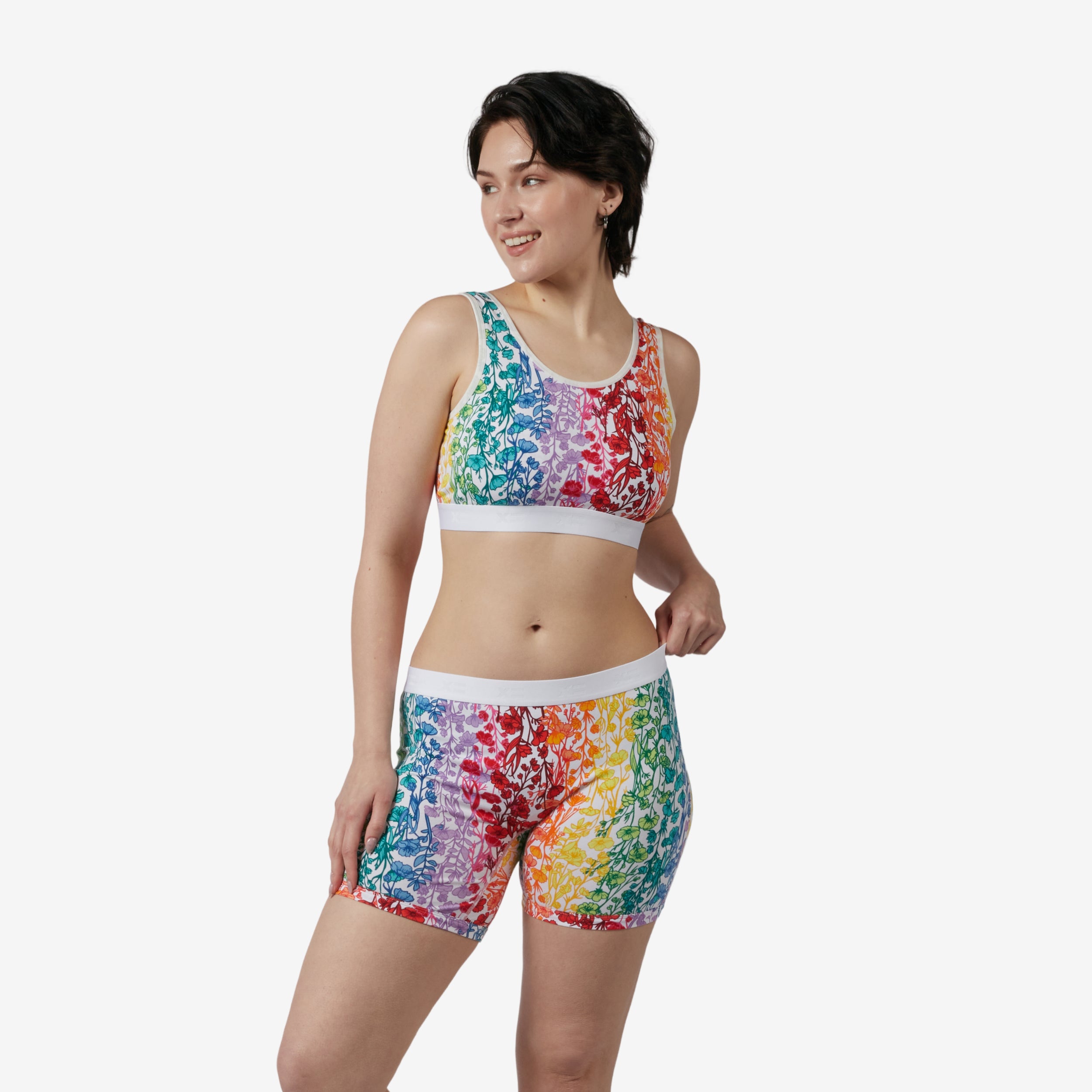 Model: Avery is 5'9" and wears a Medium