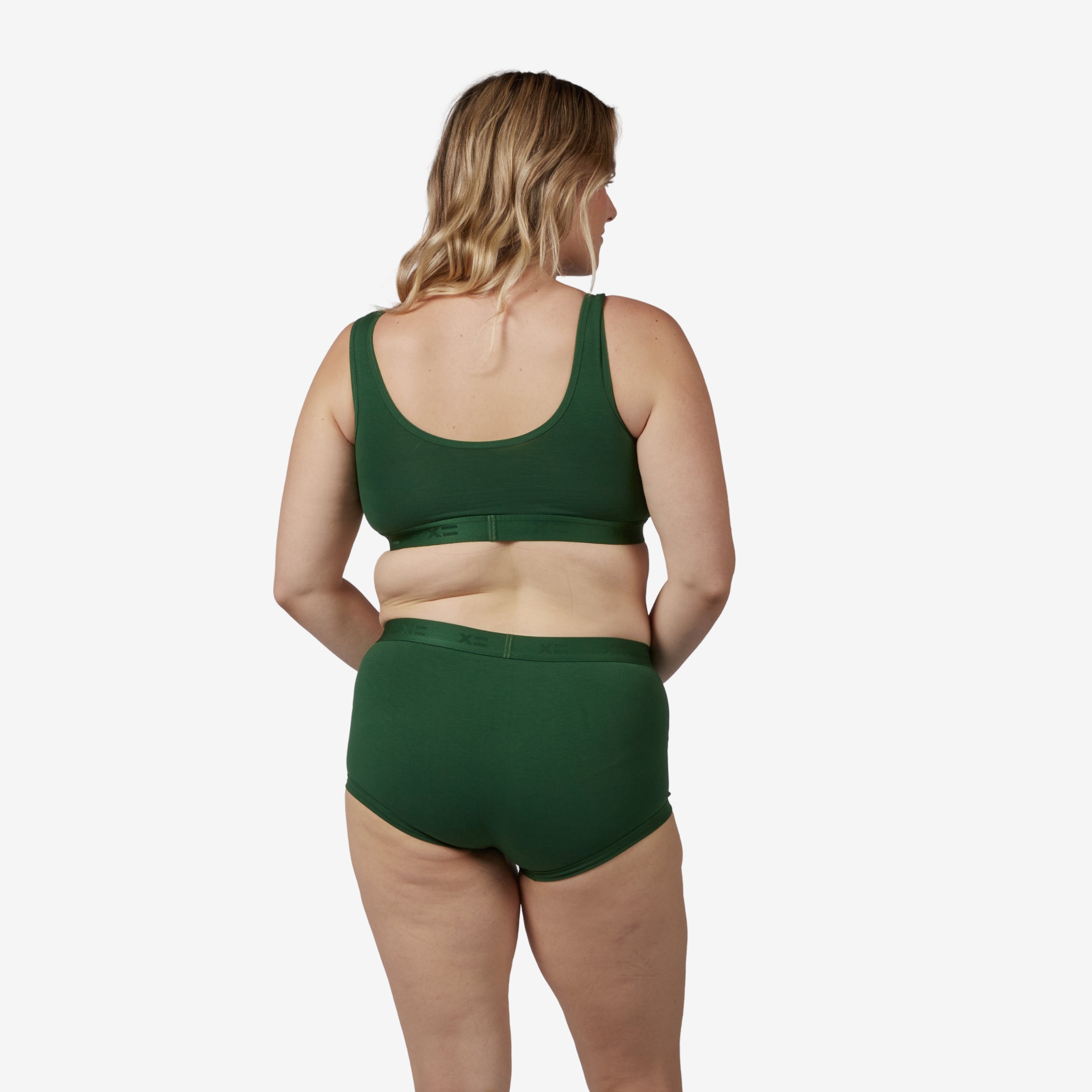 Model: Natalie is 5'11" and wears a Medium