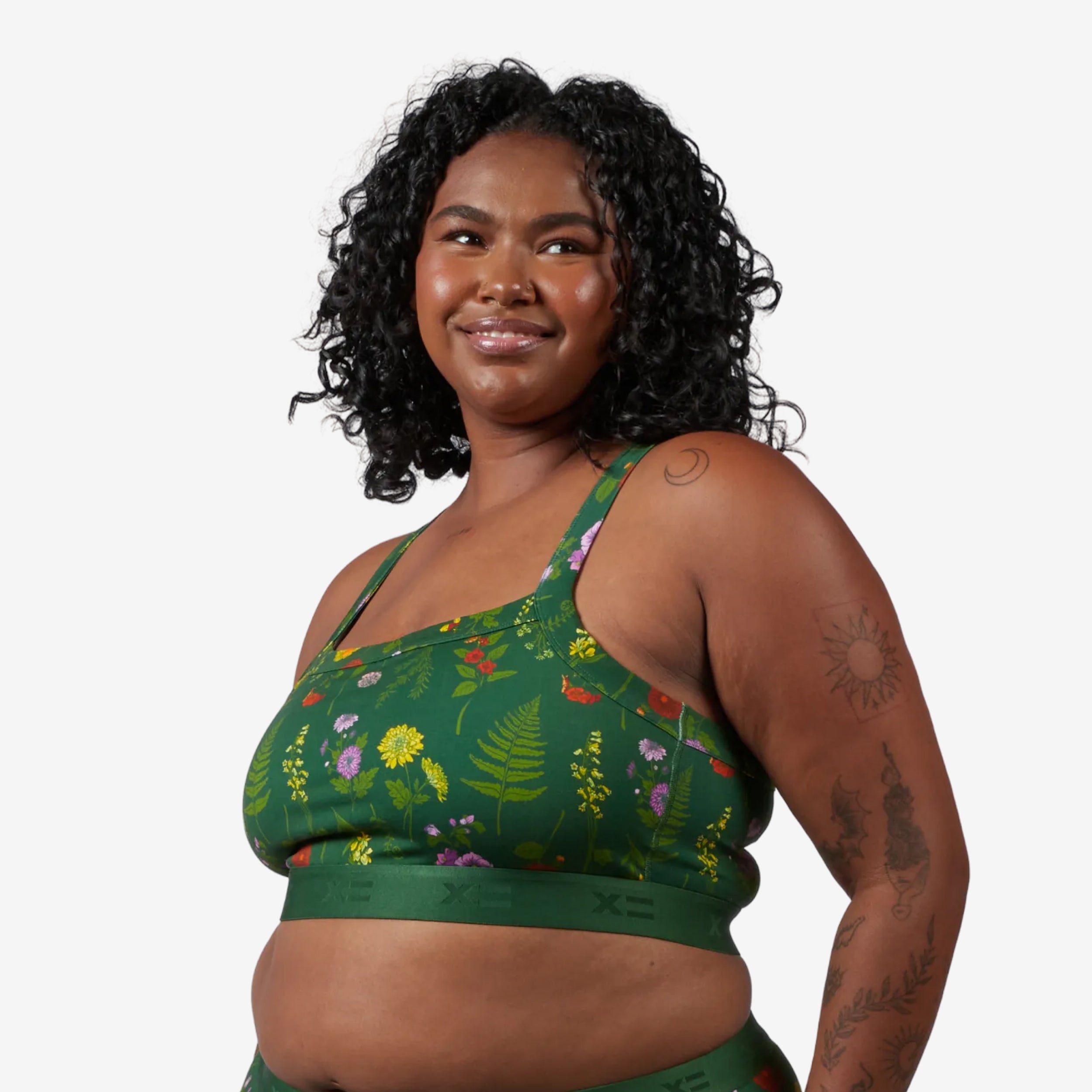 Model: Maliyah is 5'7" and wears a 2X