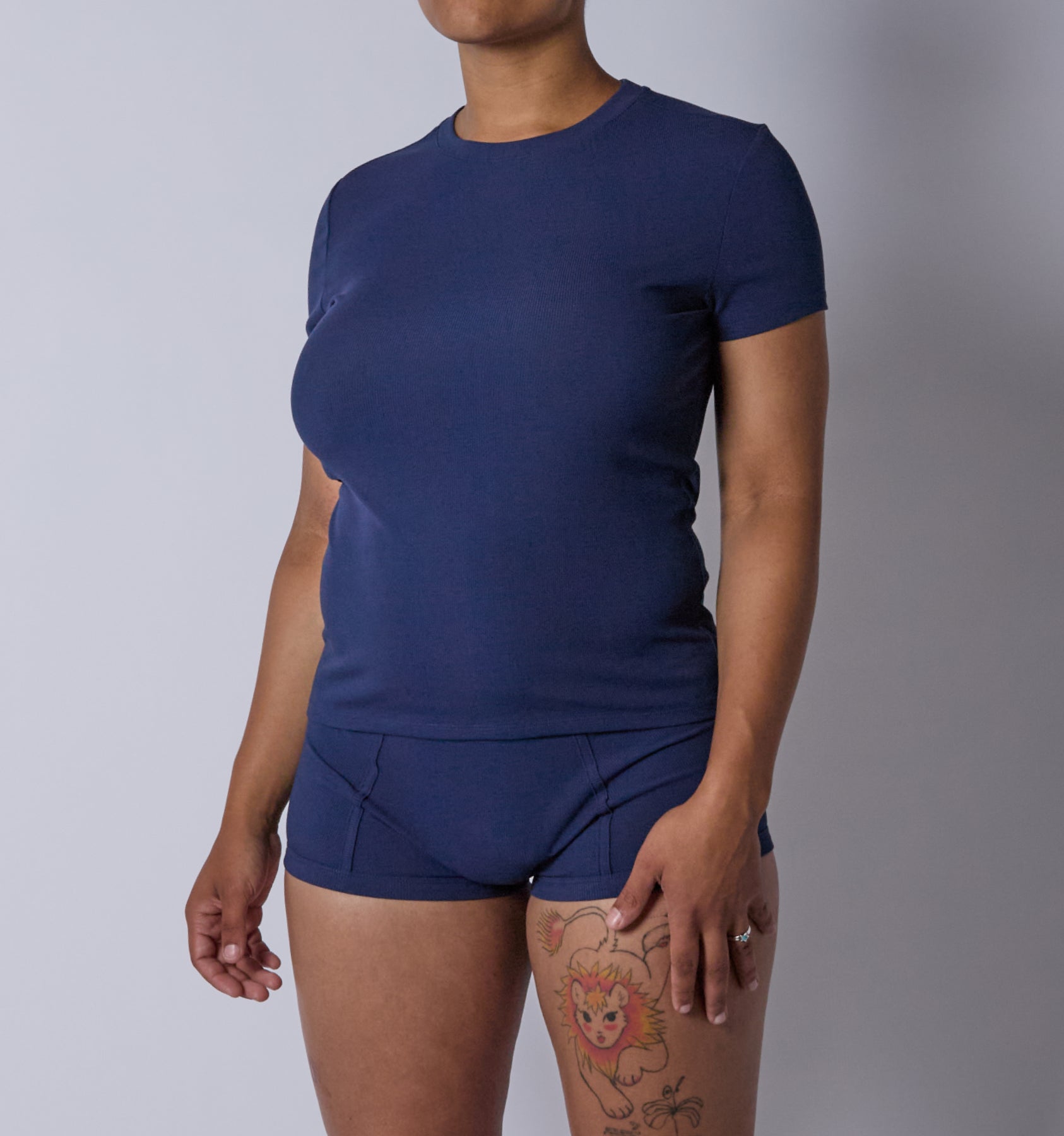 Model:Vera-Camille is 5'9" and wearing a size Medium