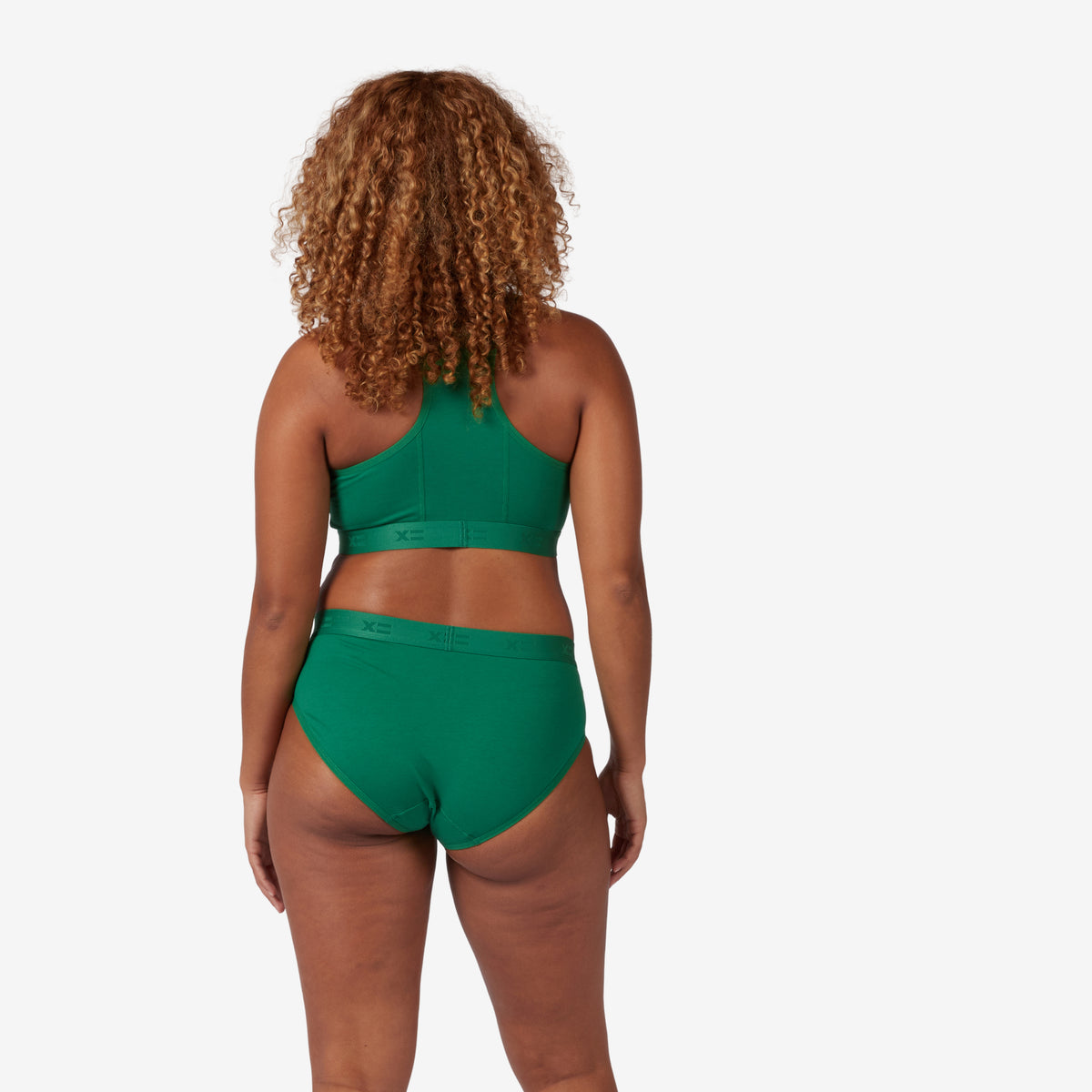 Model: Neveah is 5' 7 and wears a Medium