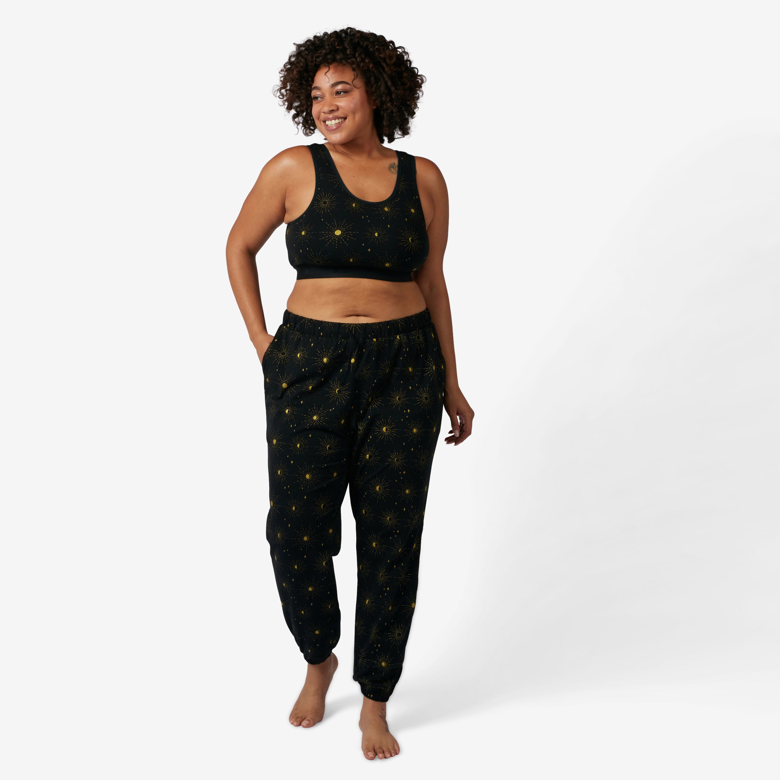 Model: Tambrie is 5'8" and wears a 2X